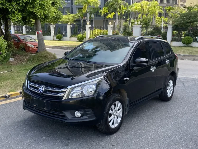 Kai Chen Venucia T70