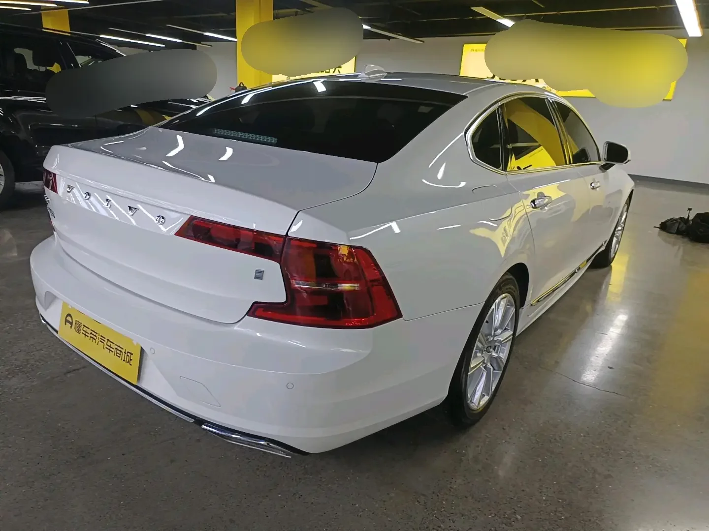 Volvo S90