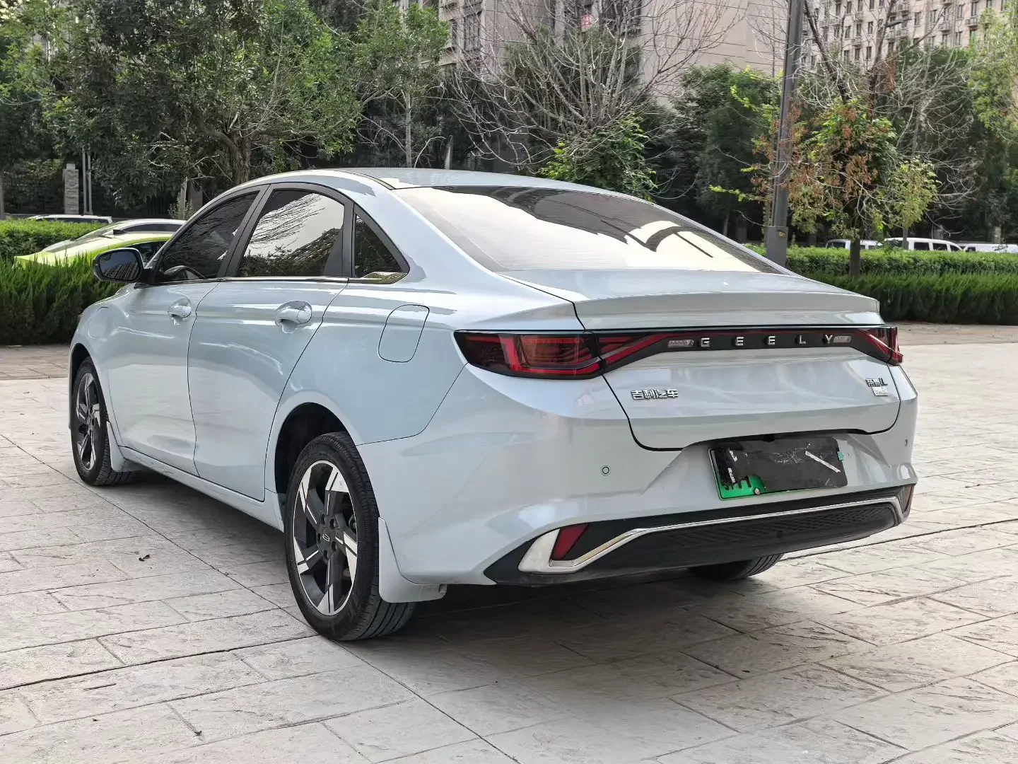 Geely Emgrand L HiP