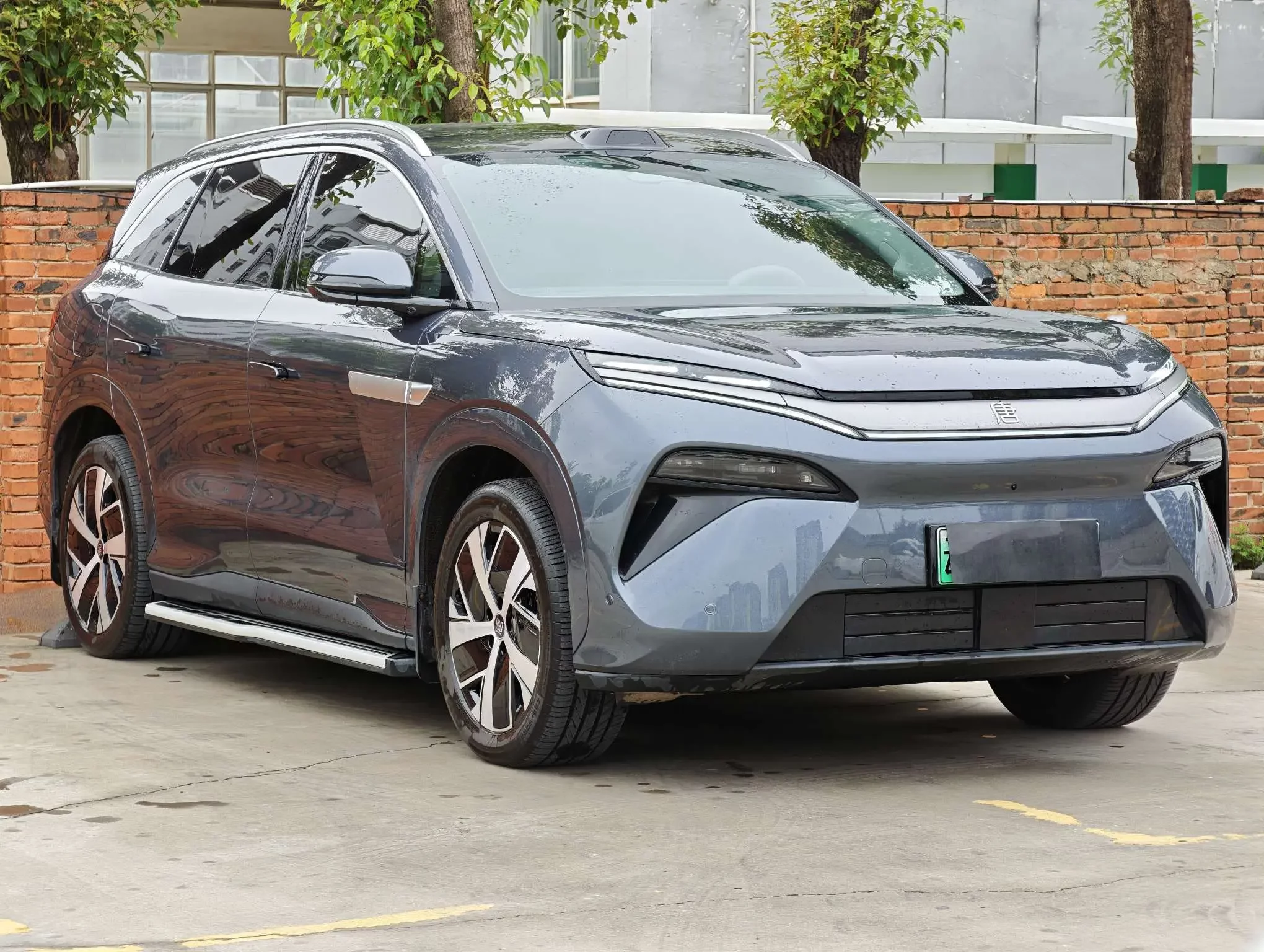 BYD Tang L EV