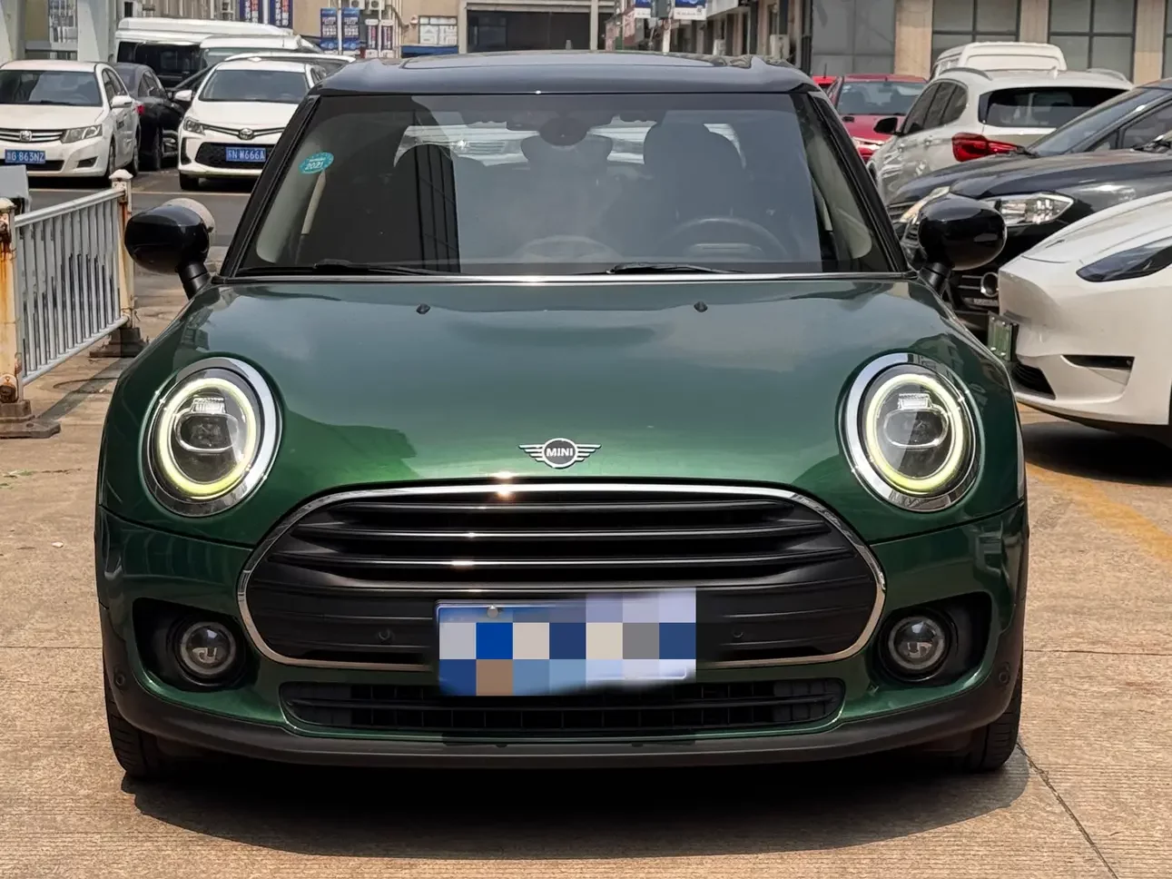 MINI CLUBMAN