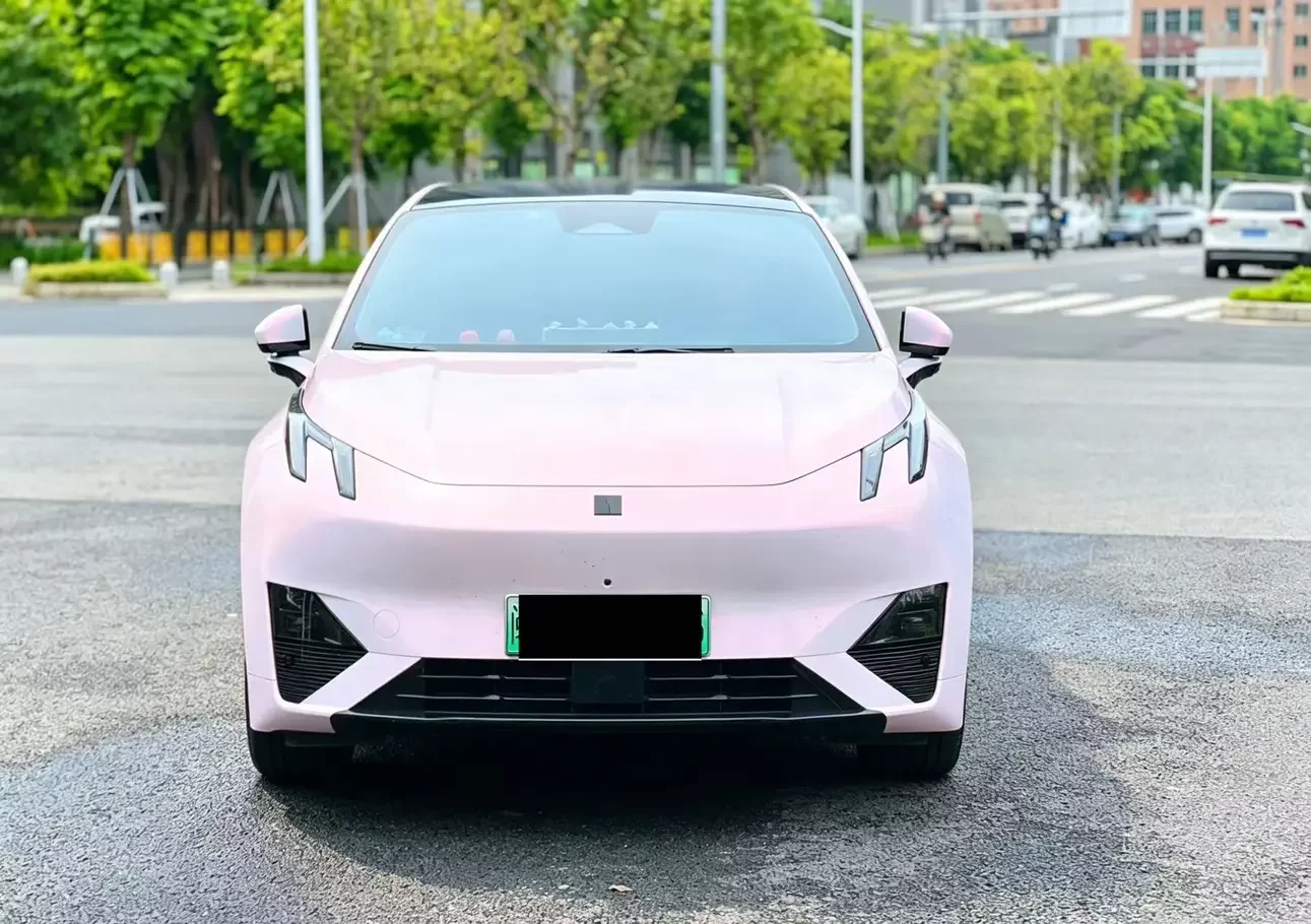 Lynk & Co Z20