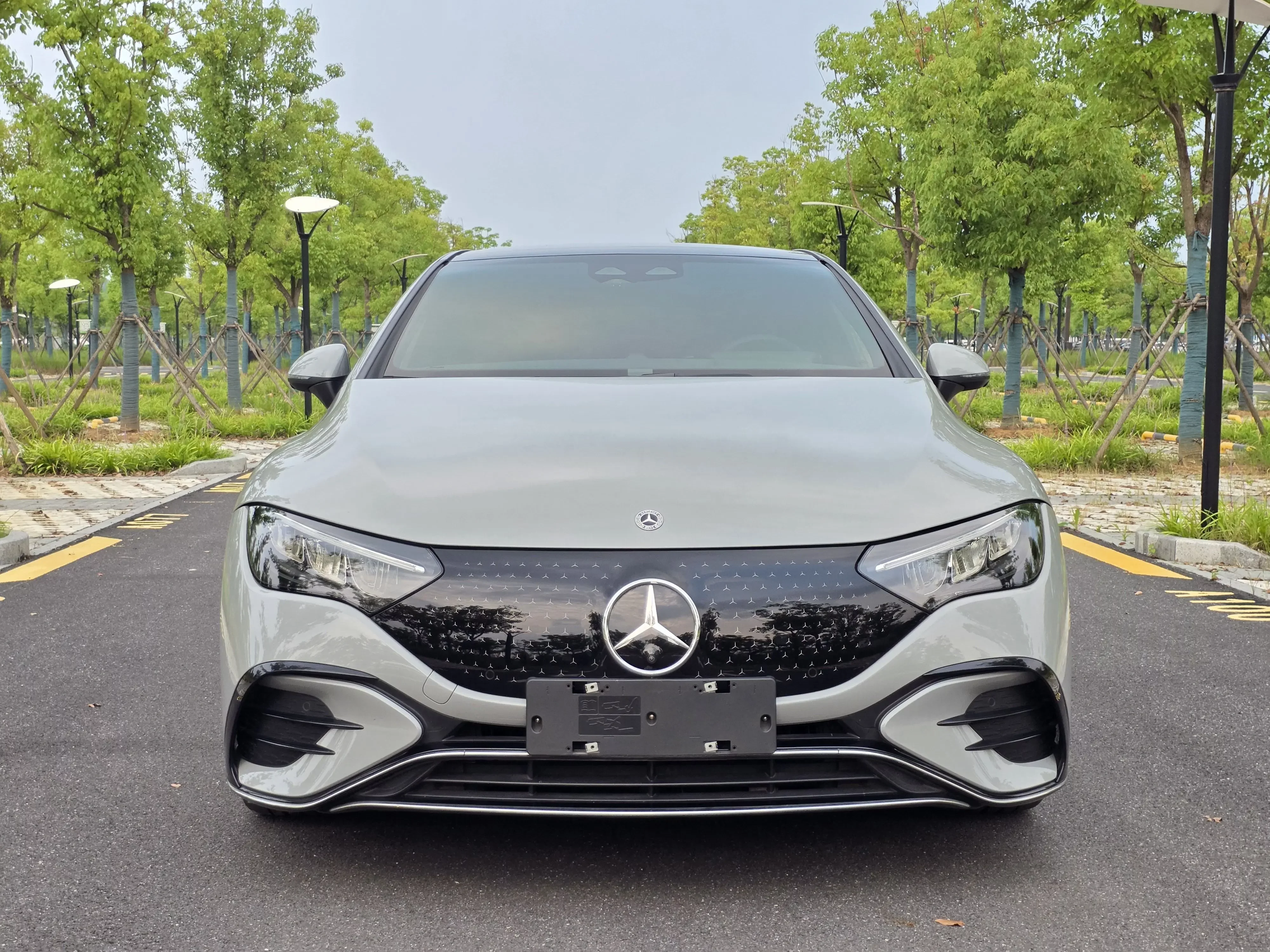 Mercedes-Benz EQE