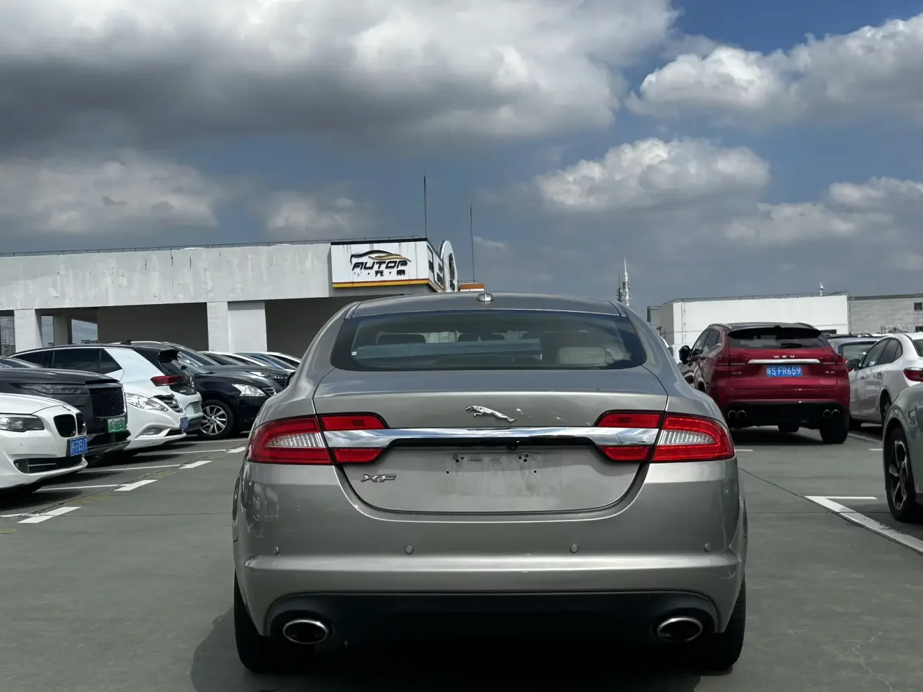 Jaguar XF