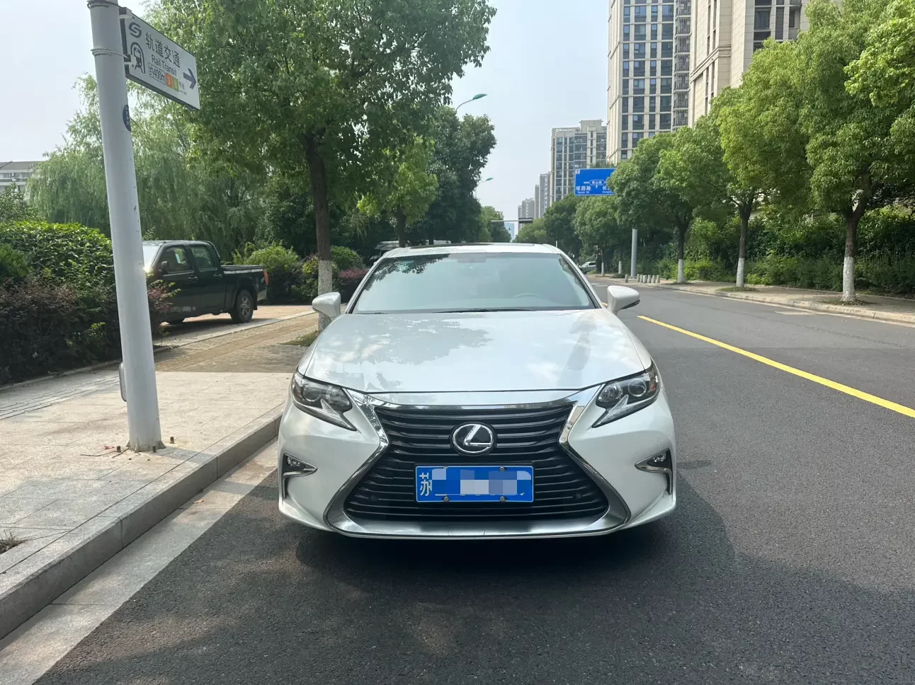 Lexus ES