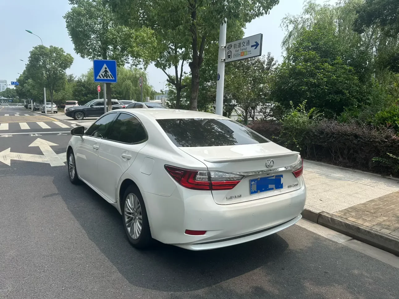 Lexus ES