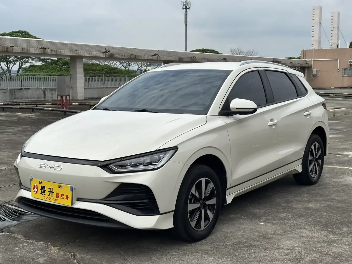 BYD e2