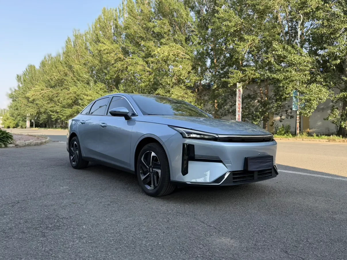 Geely Galaxy L6