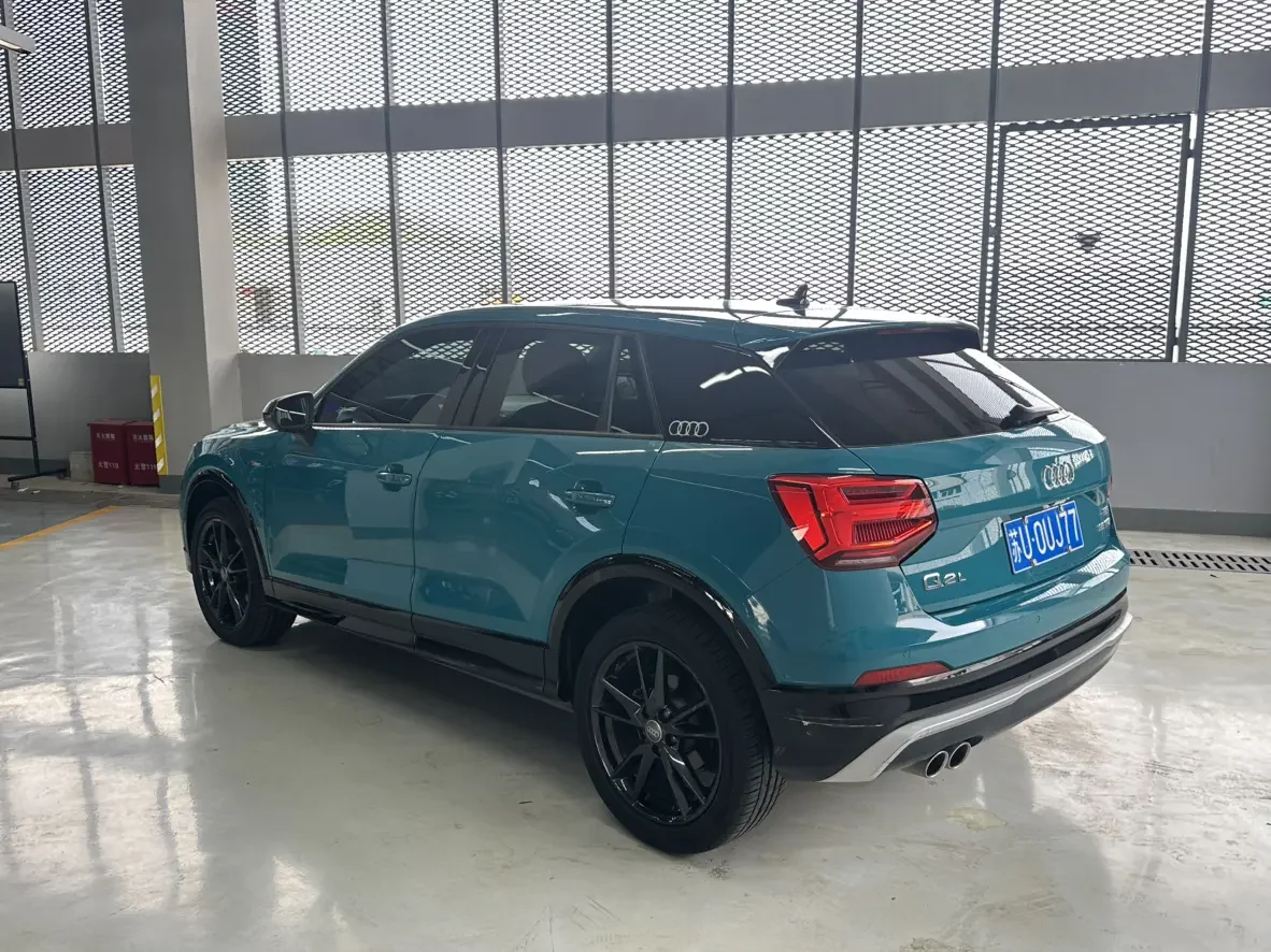 Audi Q2L