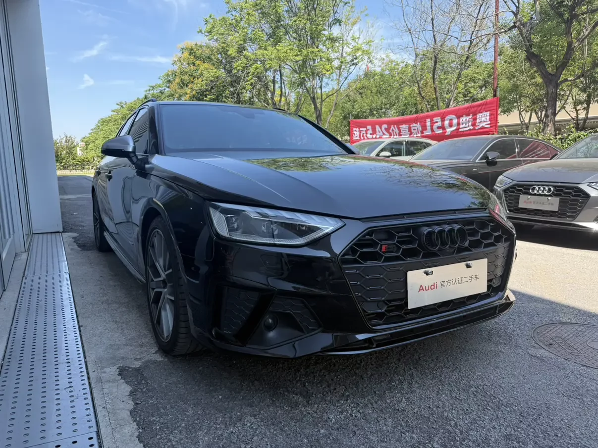 Audi S4