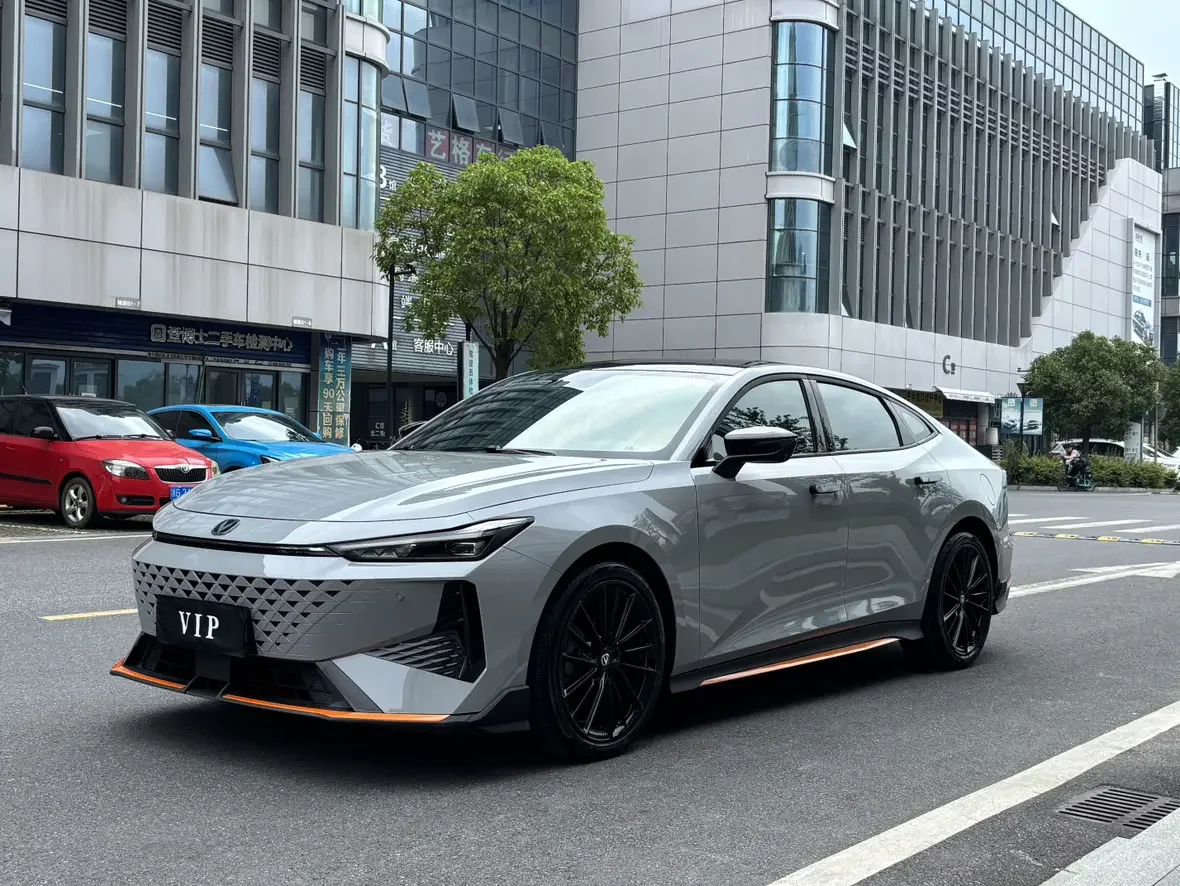 Changan UNI-V