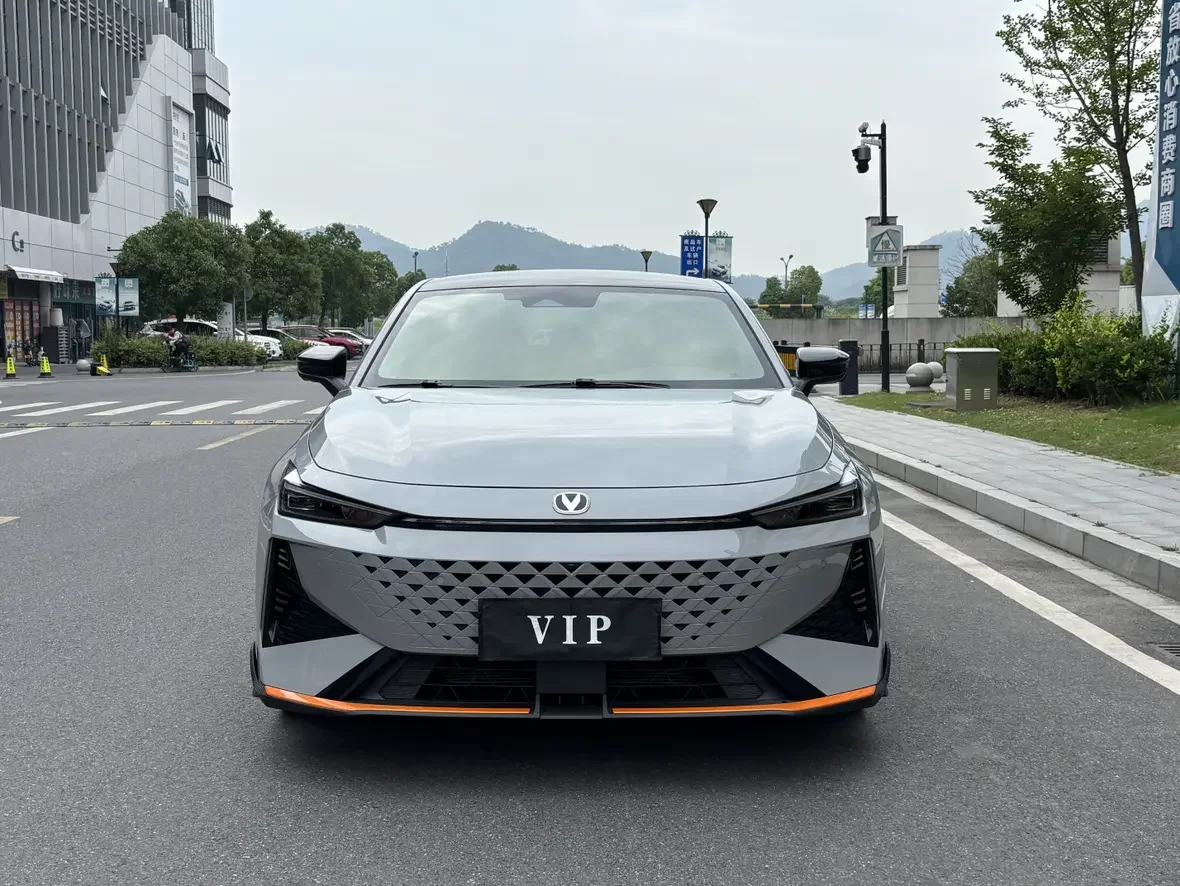 Changan UNI-V