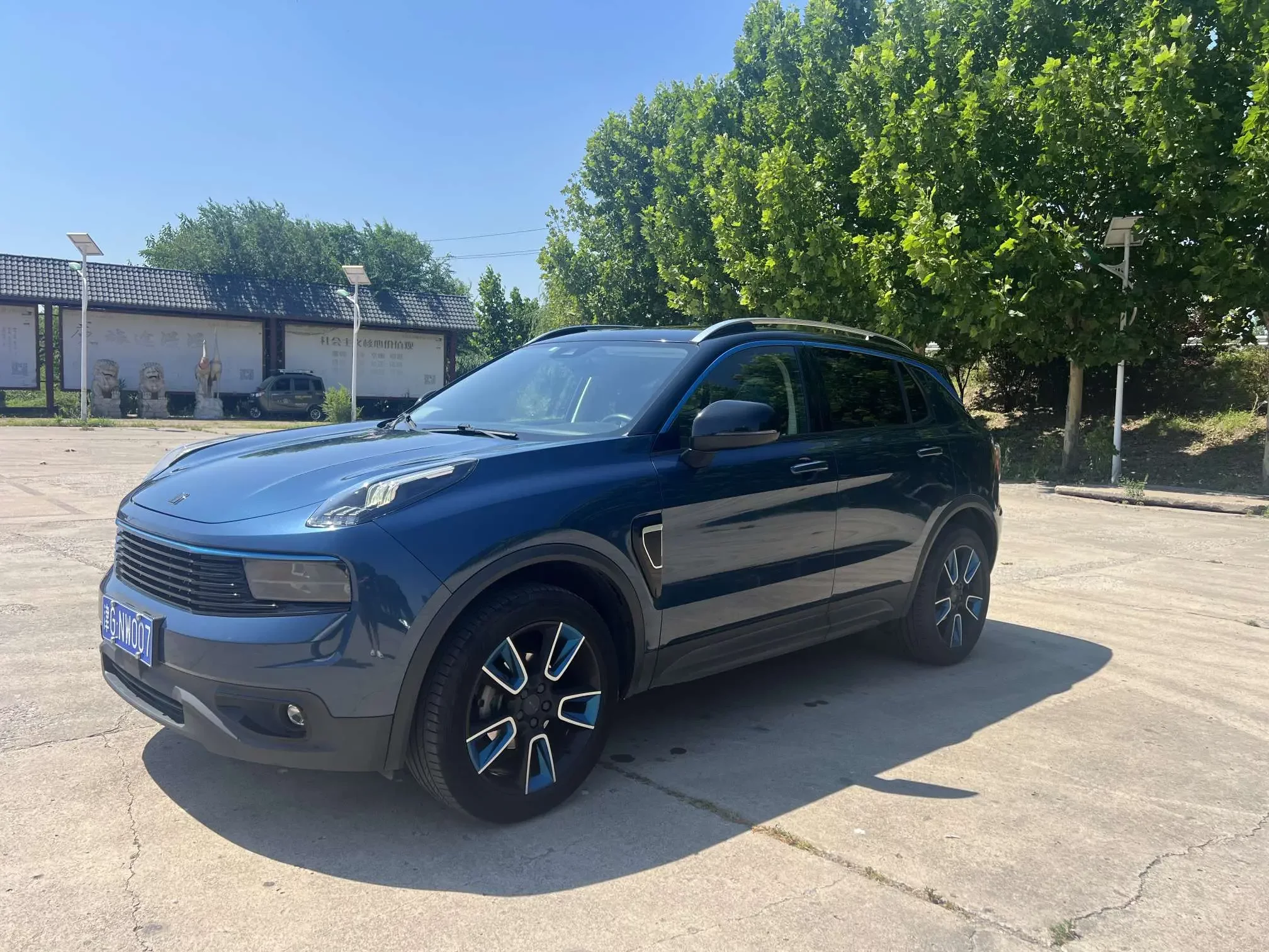 Lynk & Co 01