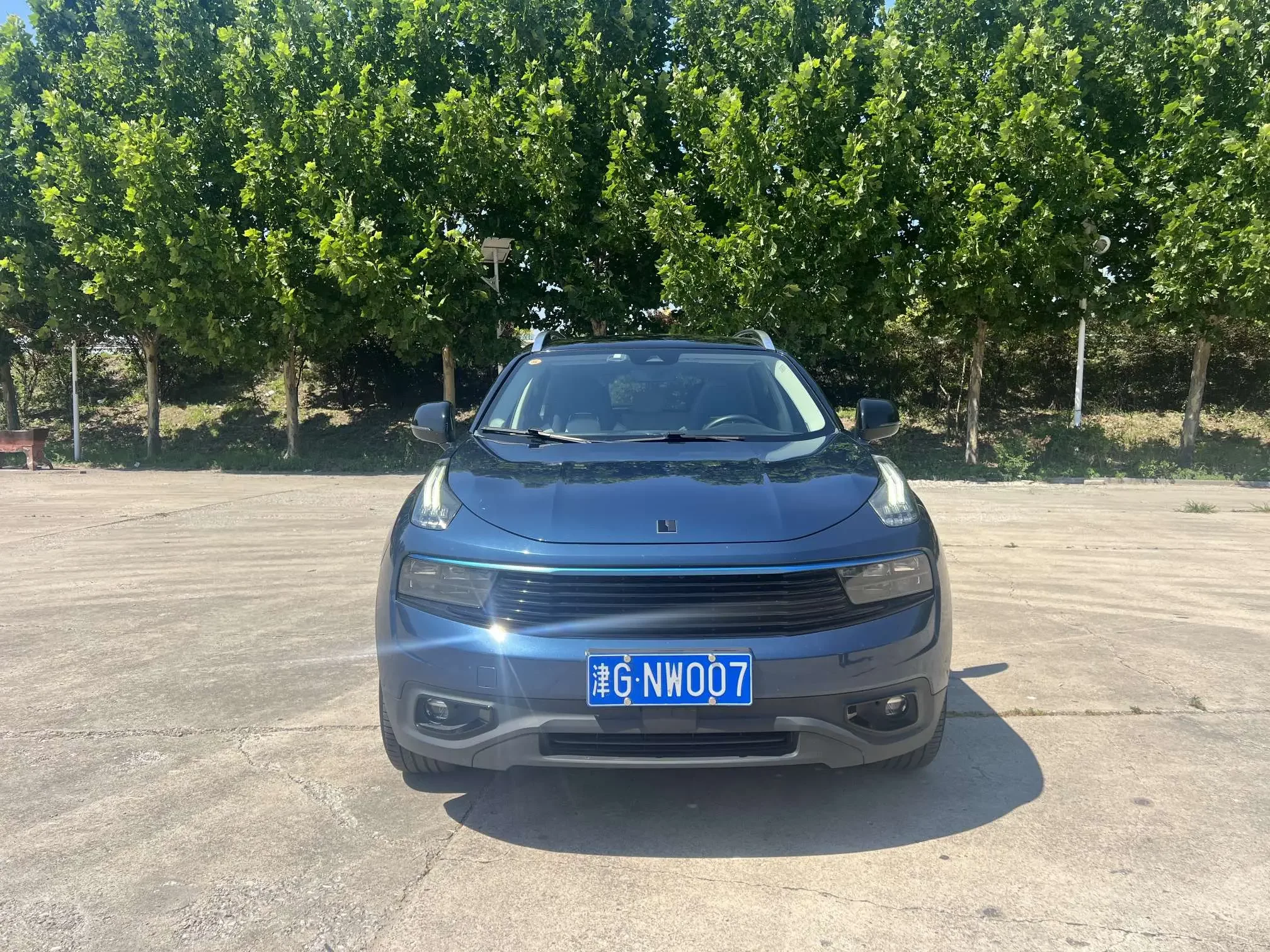 Lynk & Co 01