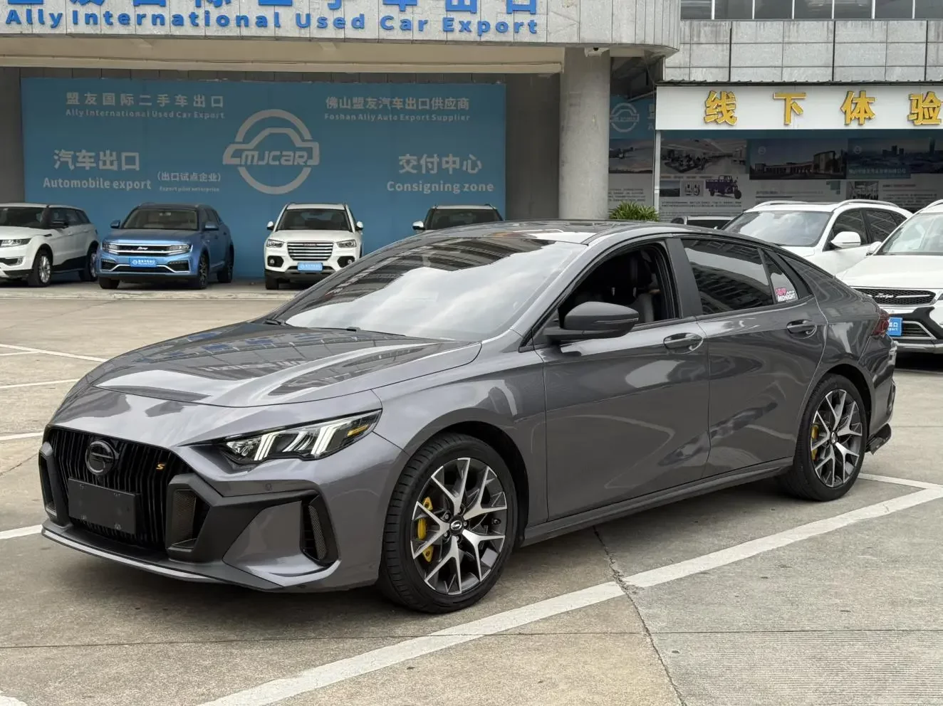 GAC Trumpchi Empow  из Китая