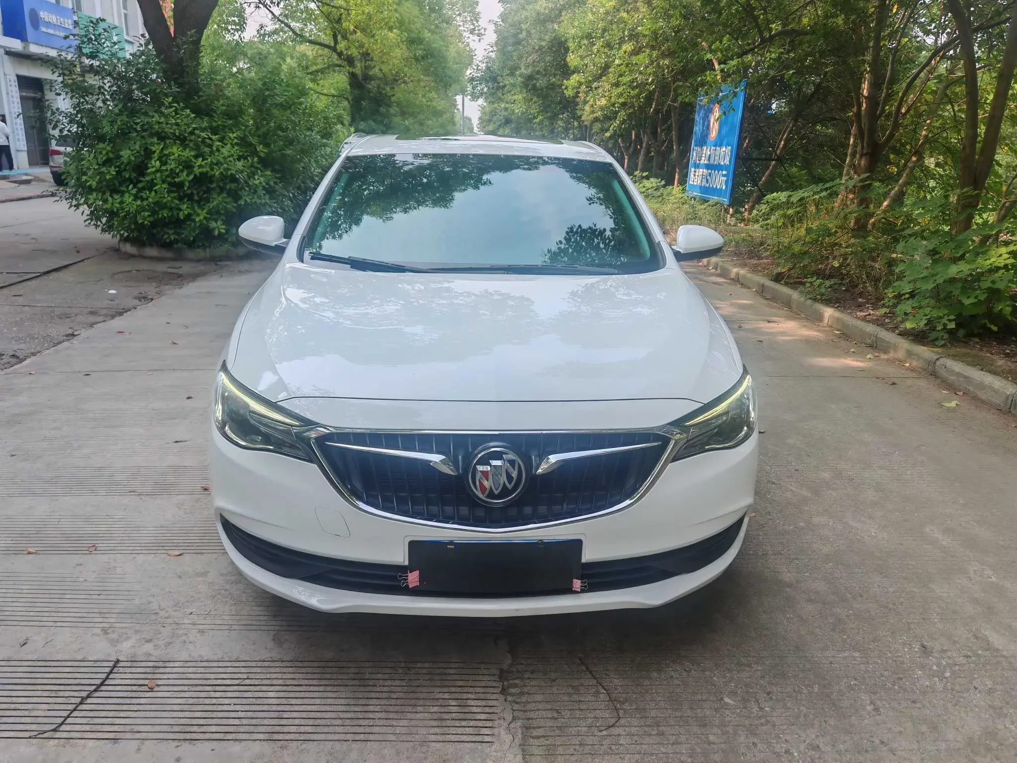 Buick Yinglang