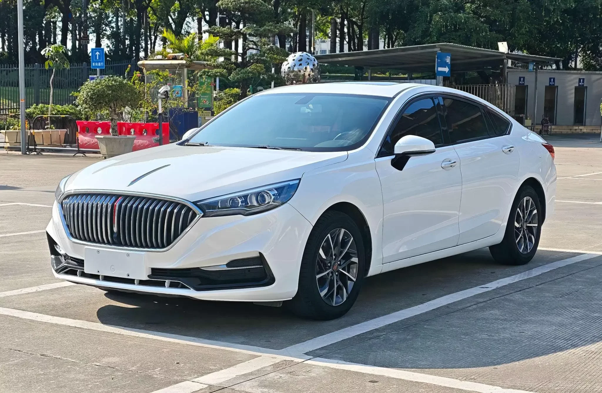 Hongqi H5 classic