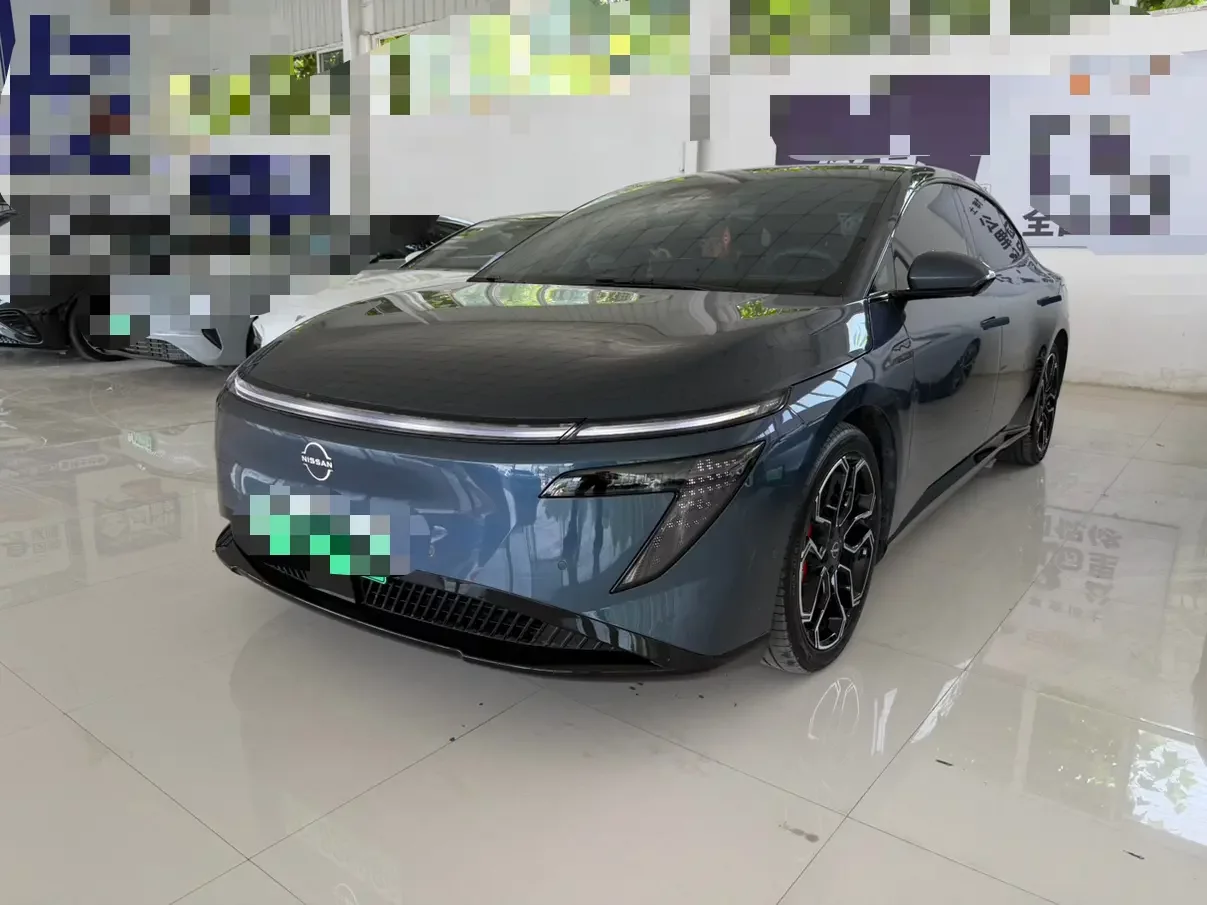 Nissan N7  из Китая