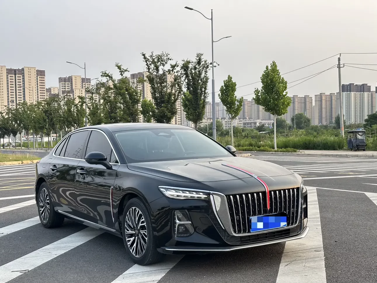 Hongqi H5