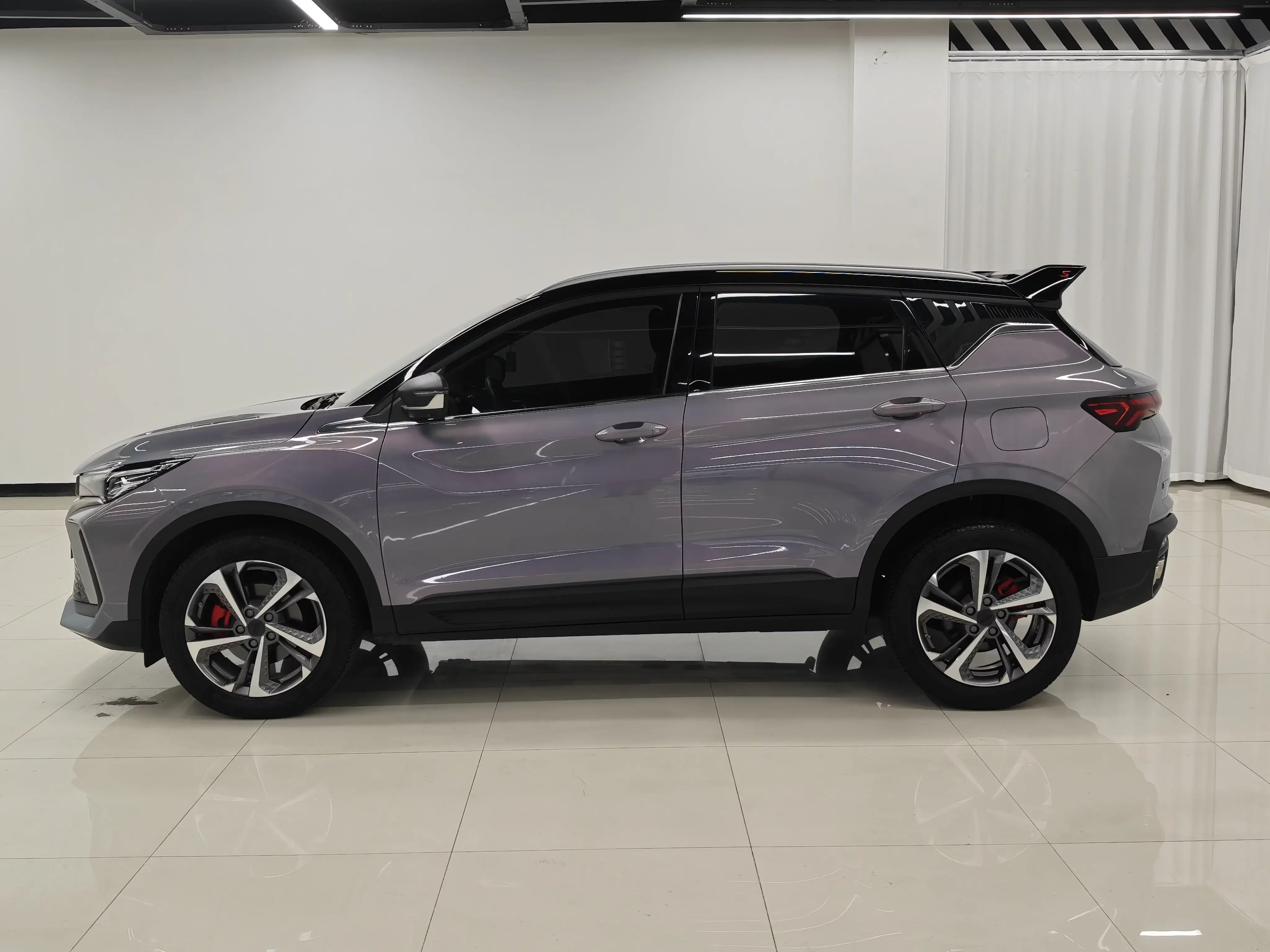 Geely Coolray SX11