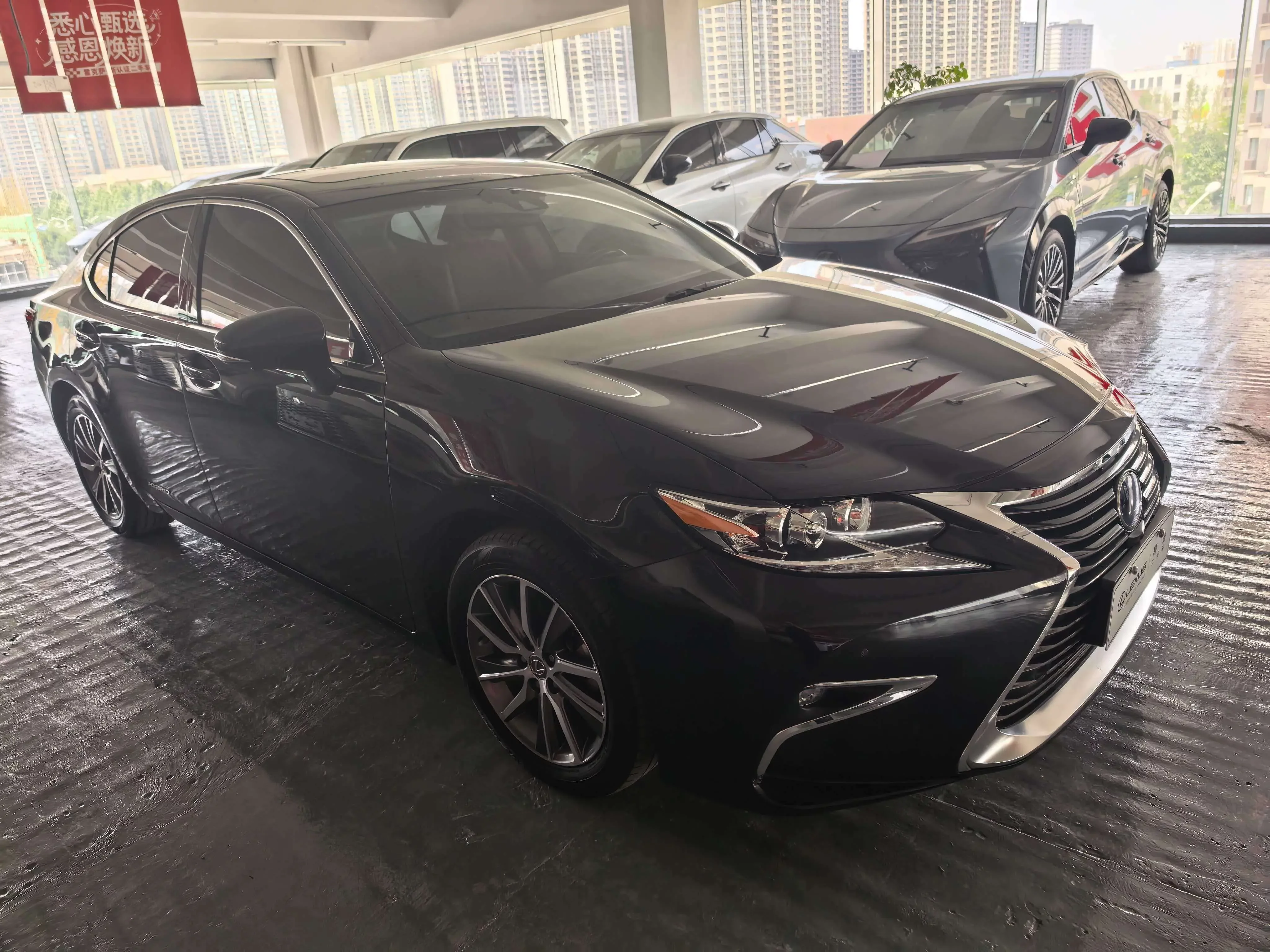 Lexus ES