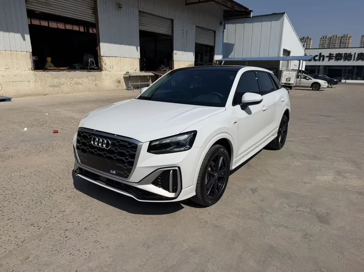 Audi Q2L