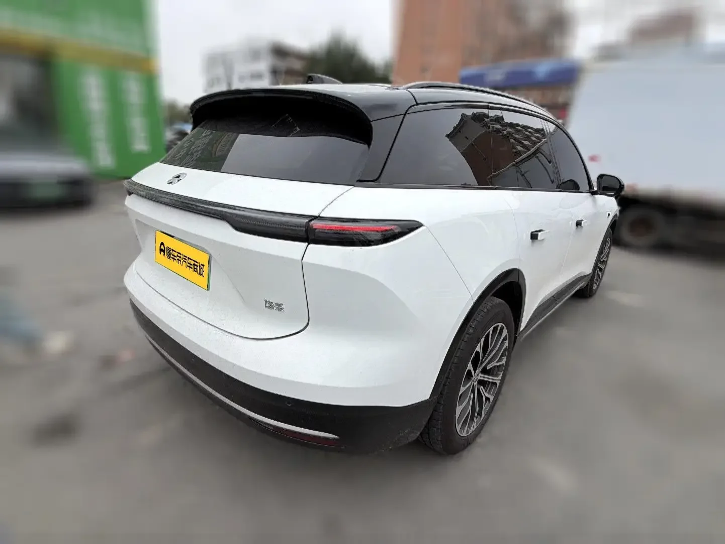 NIO ES6