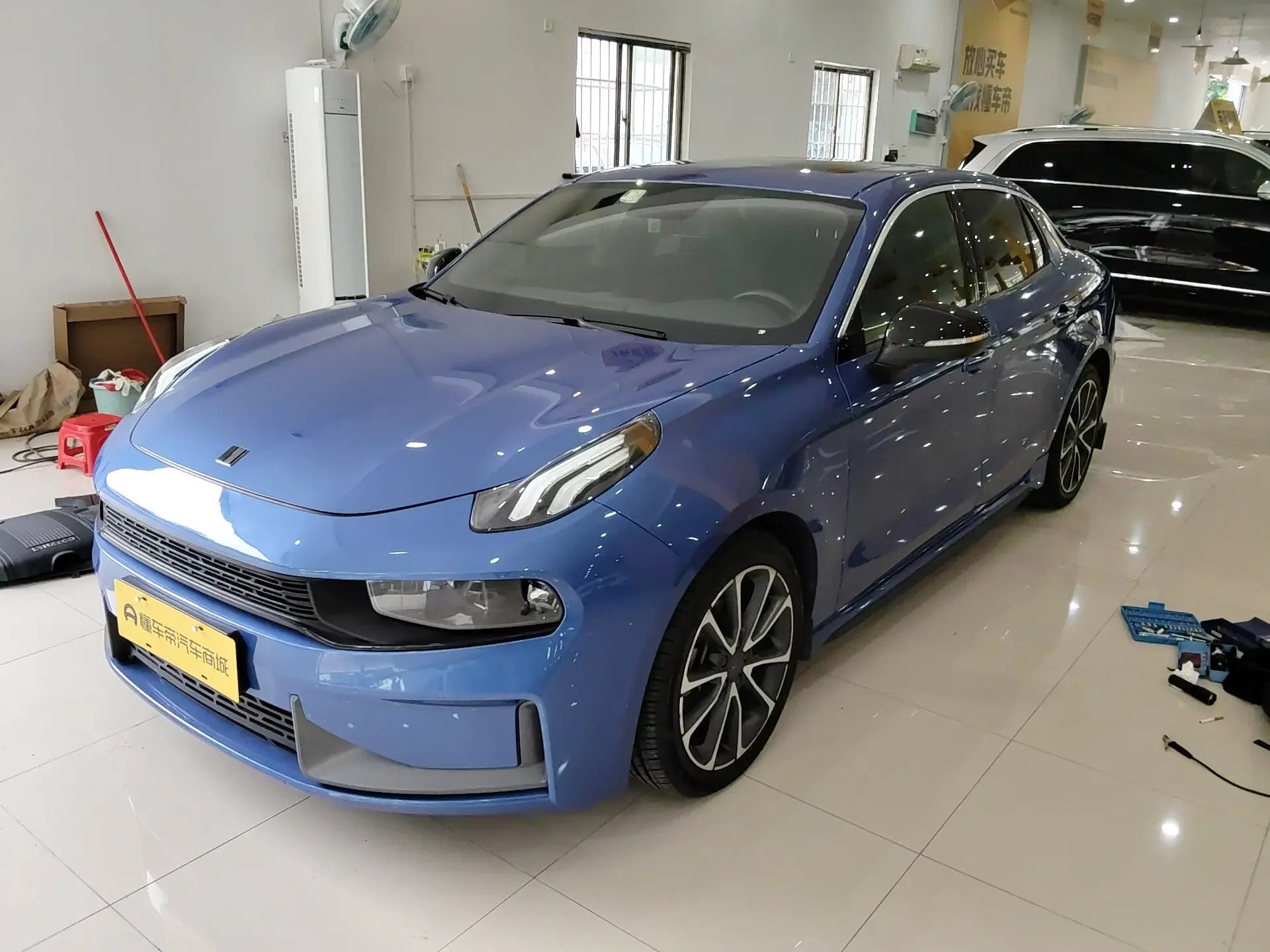 Lynk & Co 03