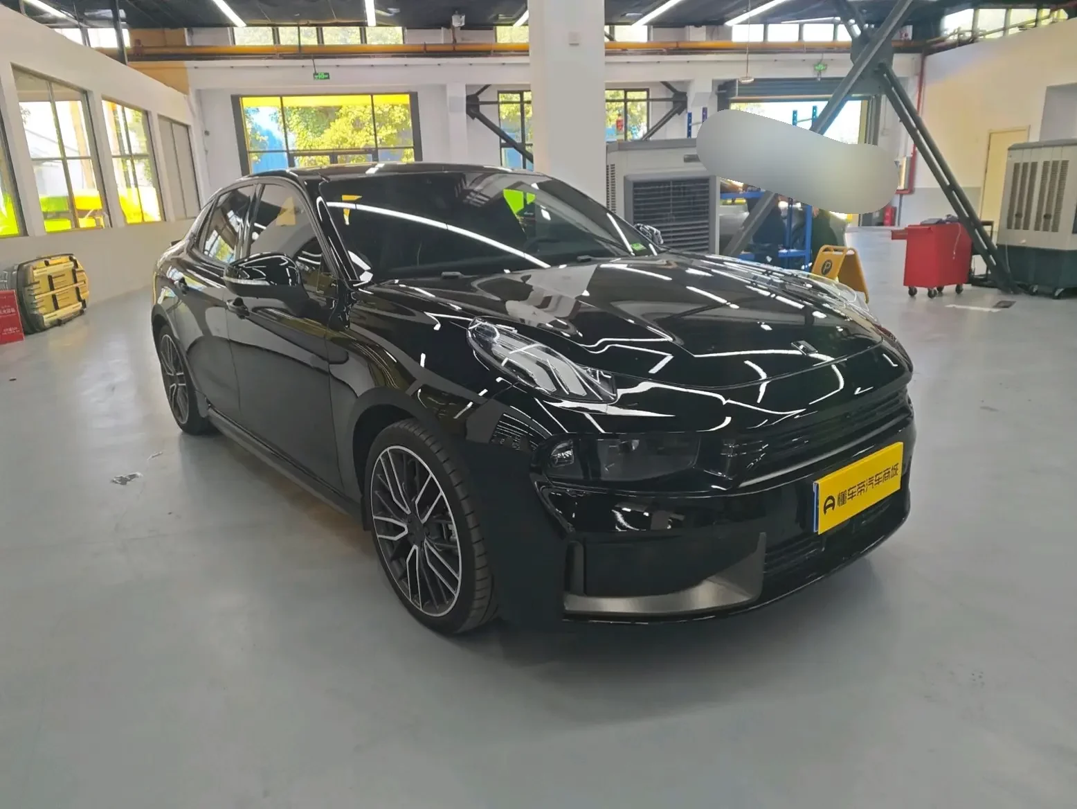 Lynk & Co 03