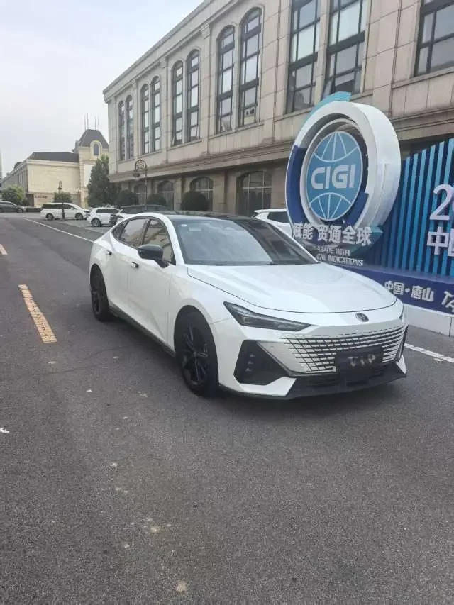Changan UNI-V