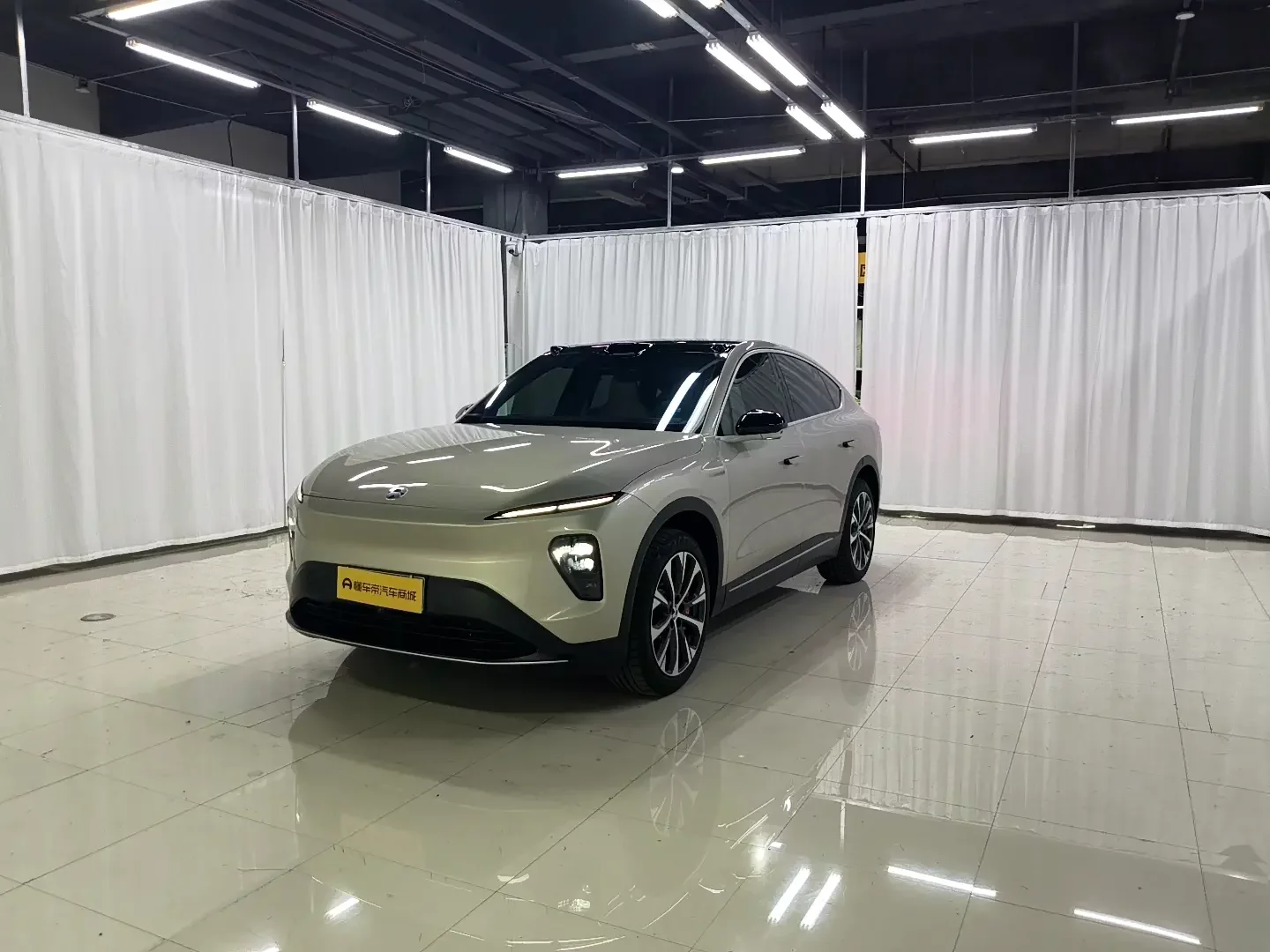 NIO EC7