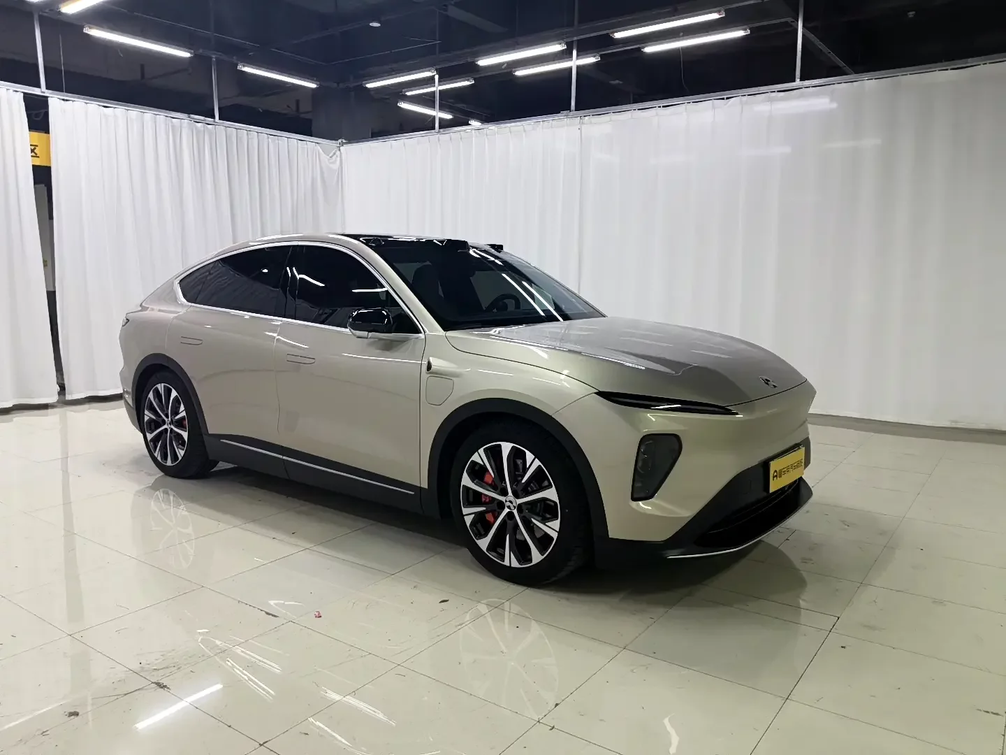 NIO EC7