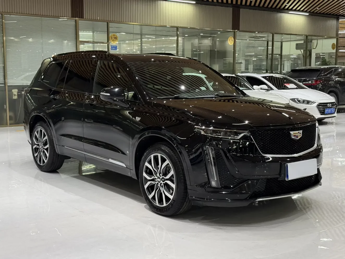 Cadillac XT6