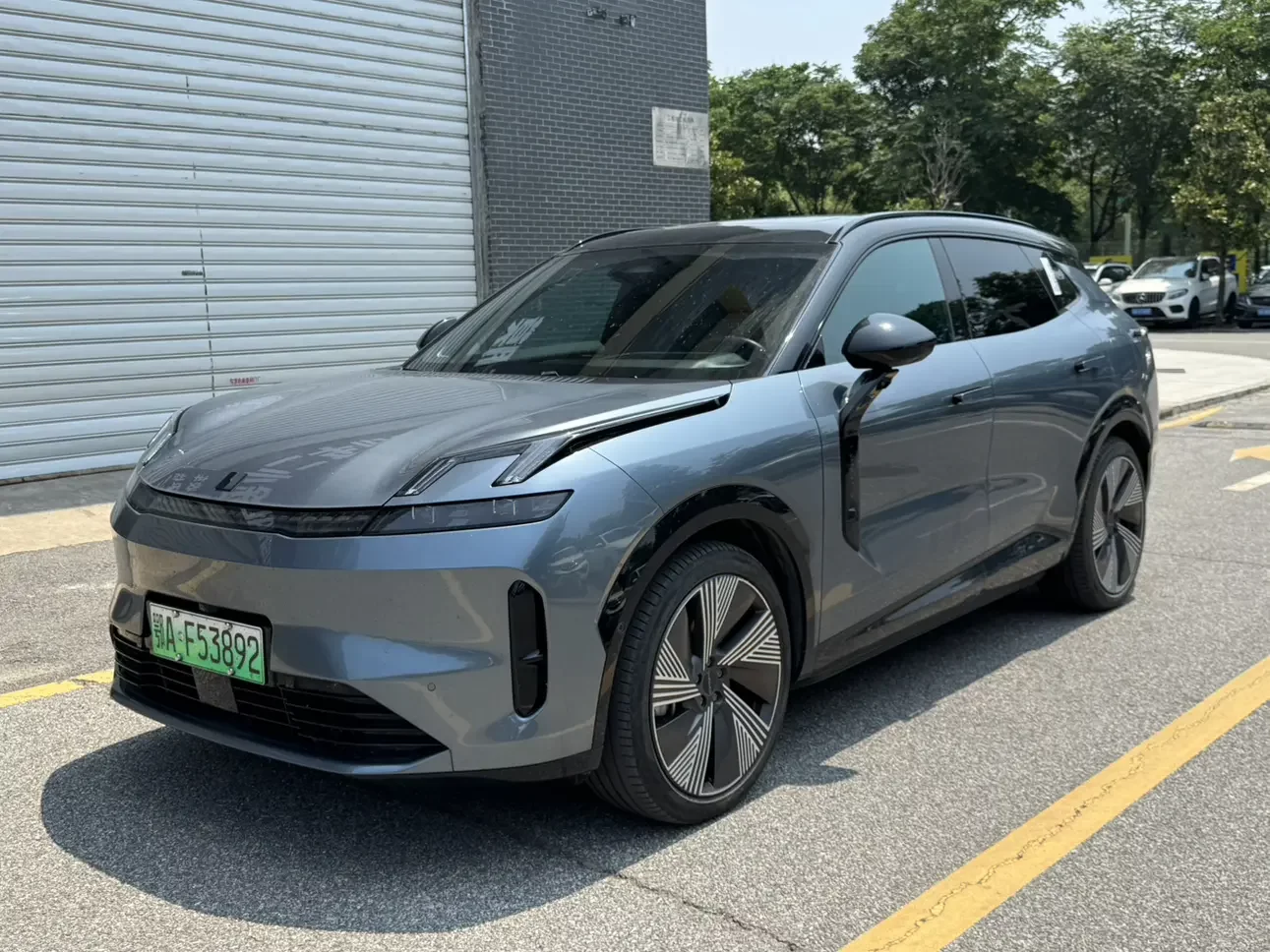 Lynk & Co 08 EM-P