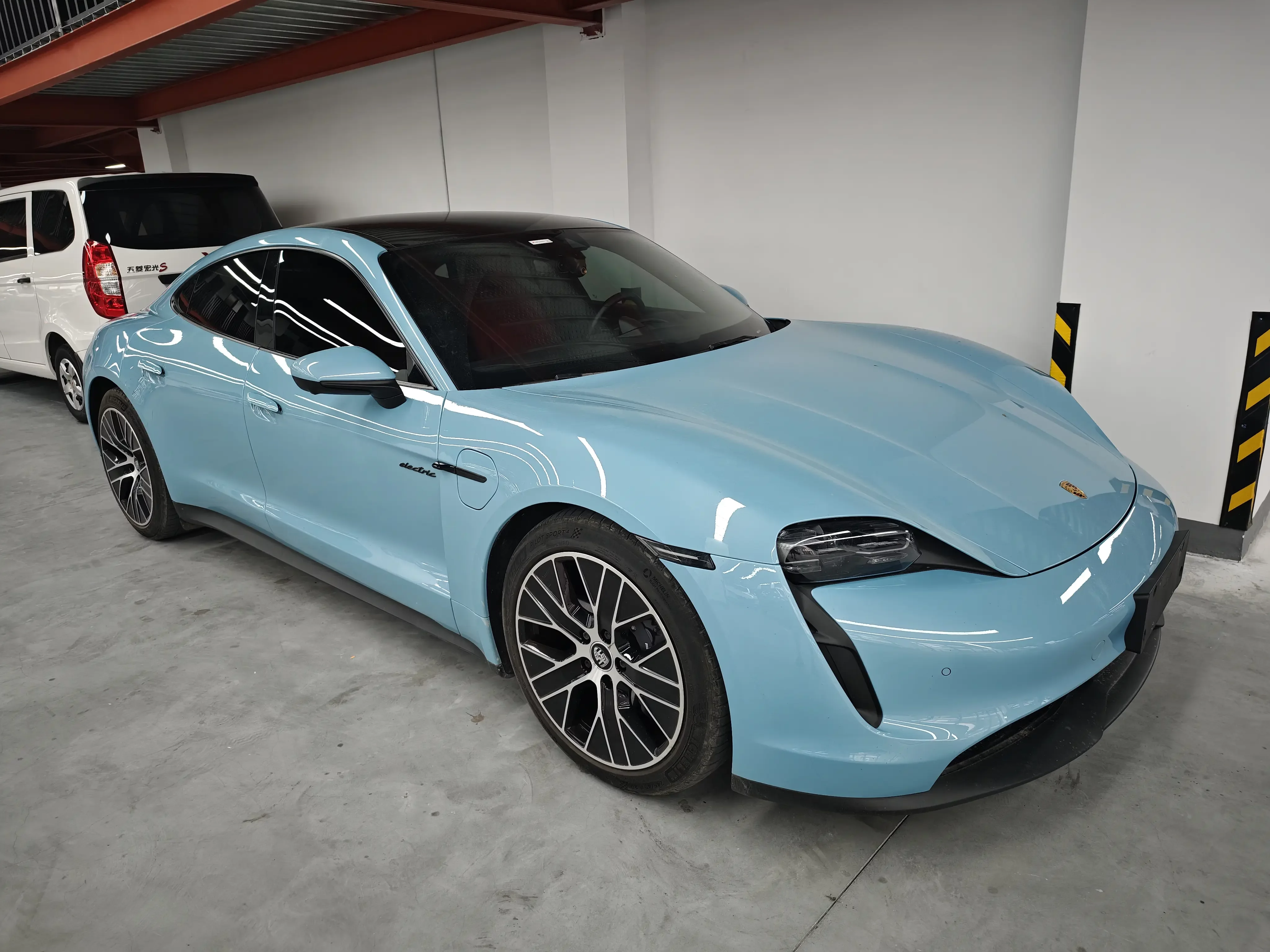 Porsche Taycan
