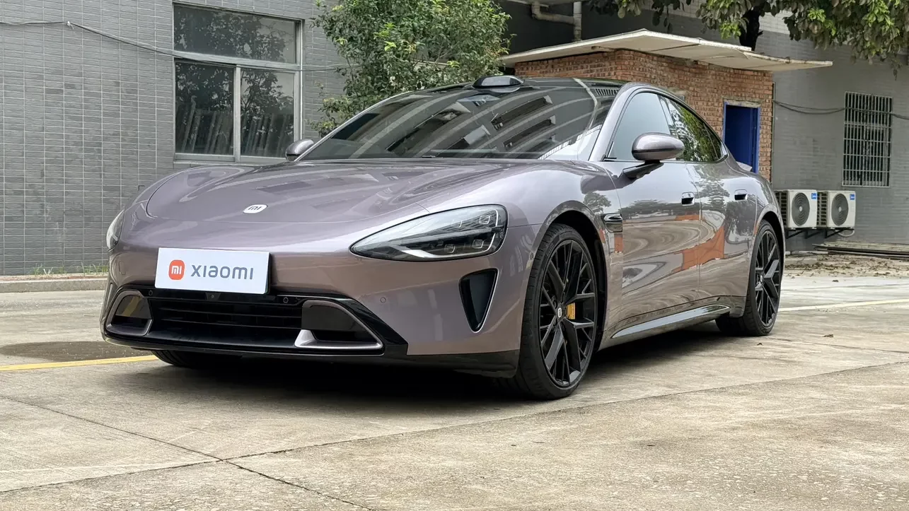 Xiaomi car Xiaomi SU7  из Китая