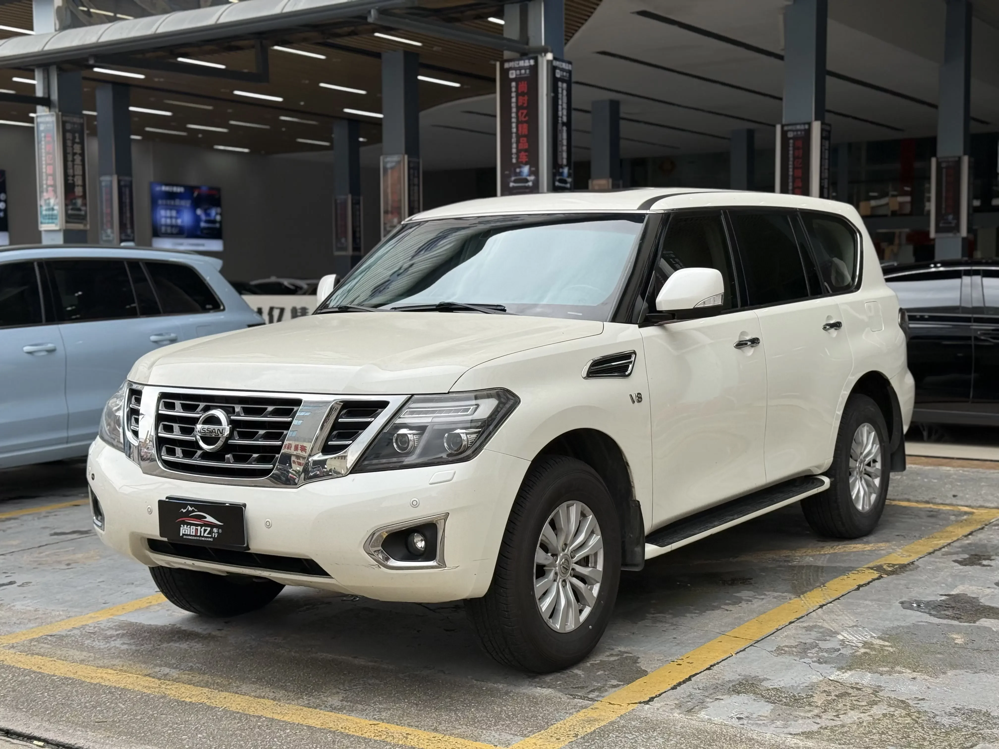 Nissan Patrol  из Китая