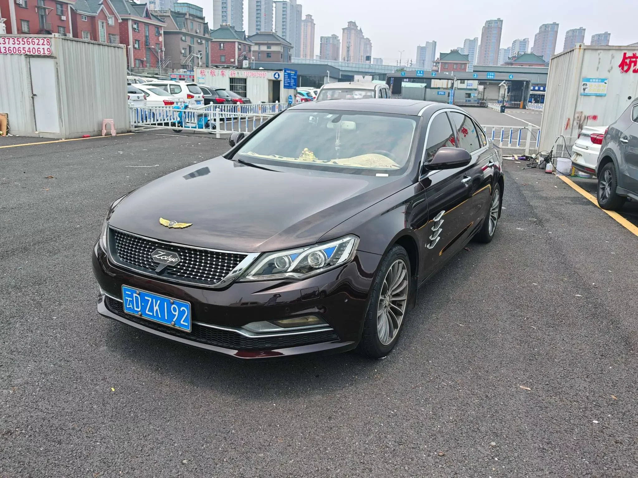 Zotye Z700
