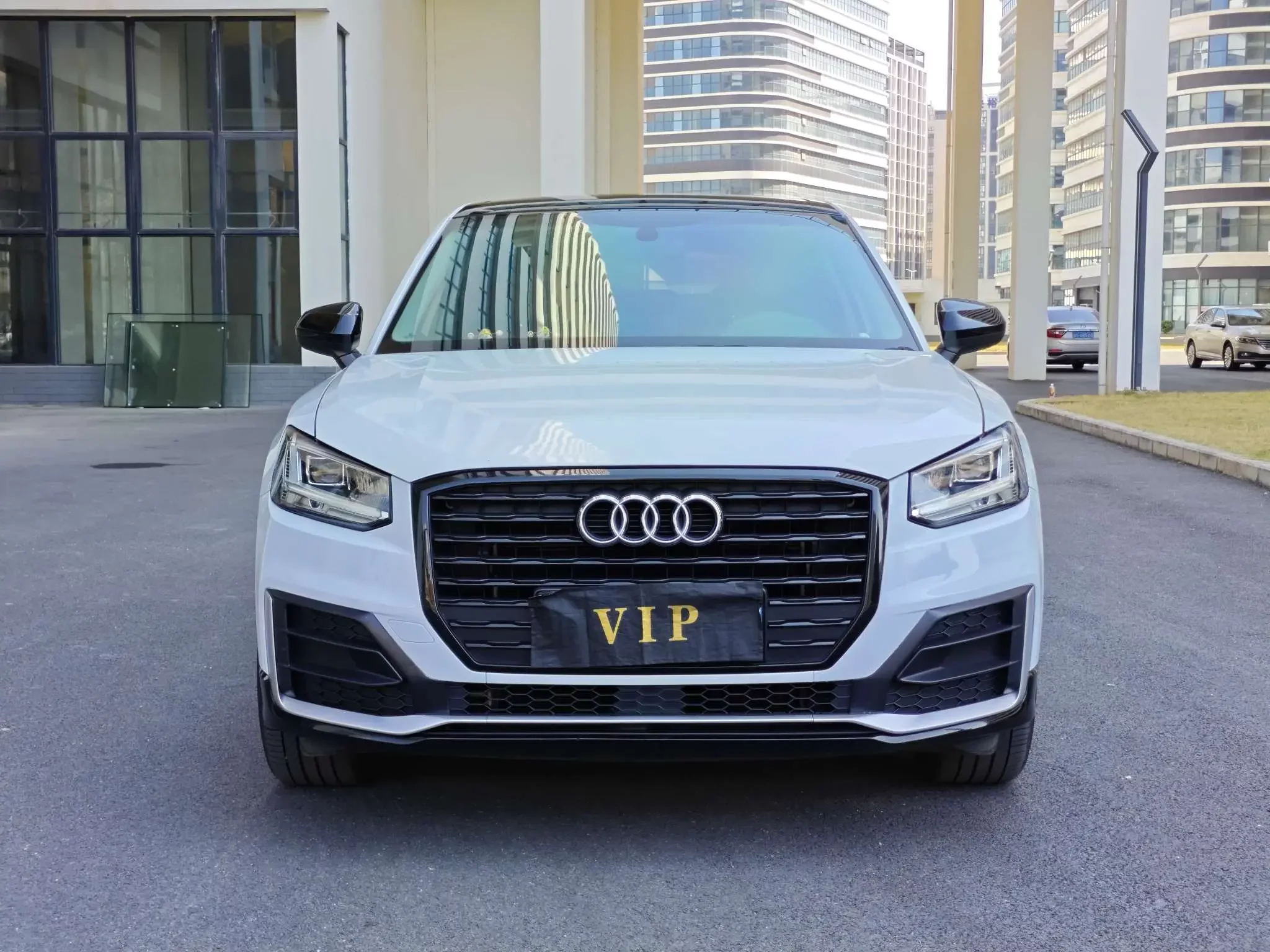Audi Q2L