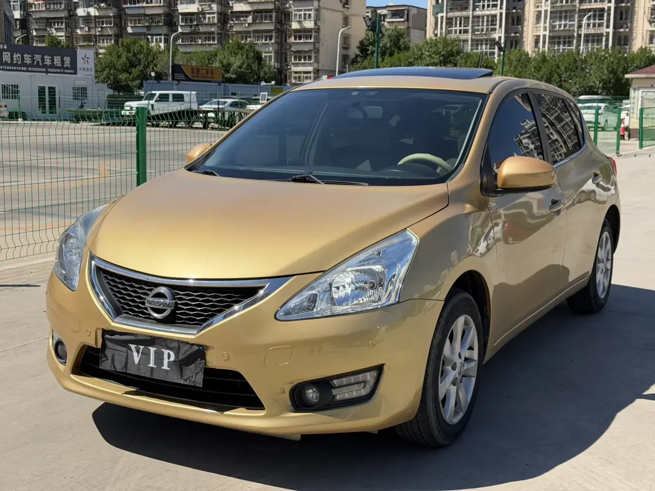 Nissan Tiida  из Китая