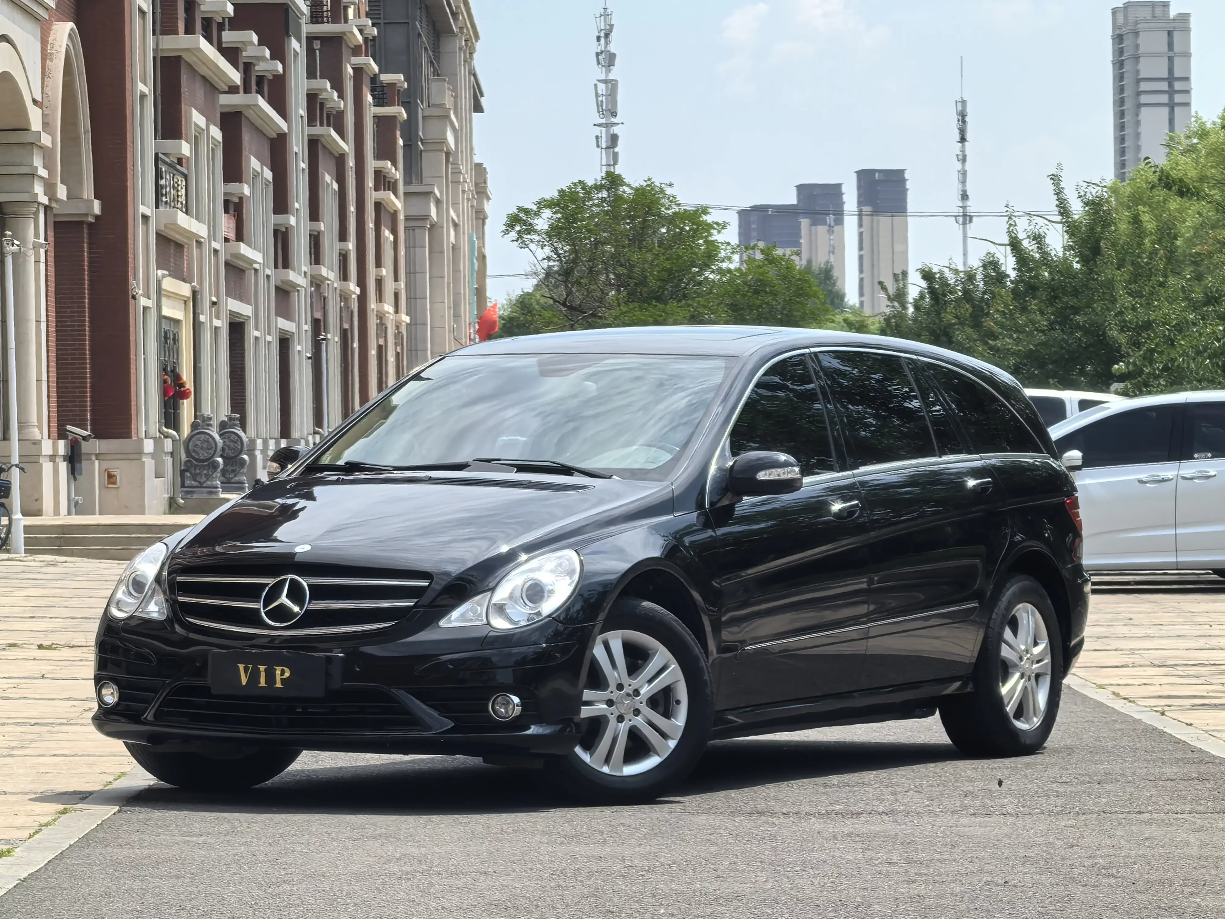 Mercedes-Benz R-Class