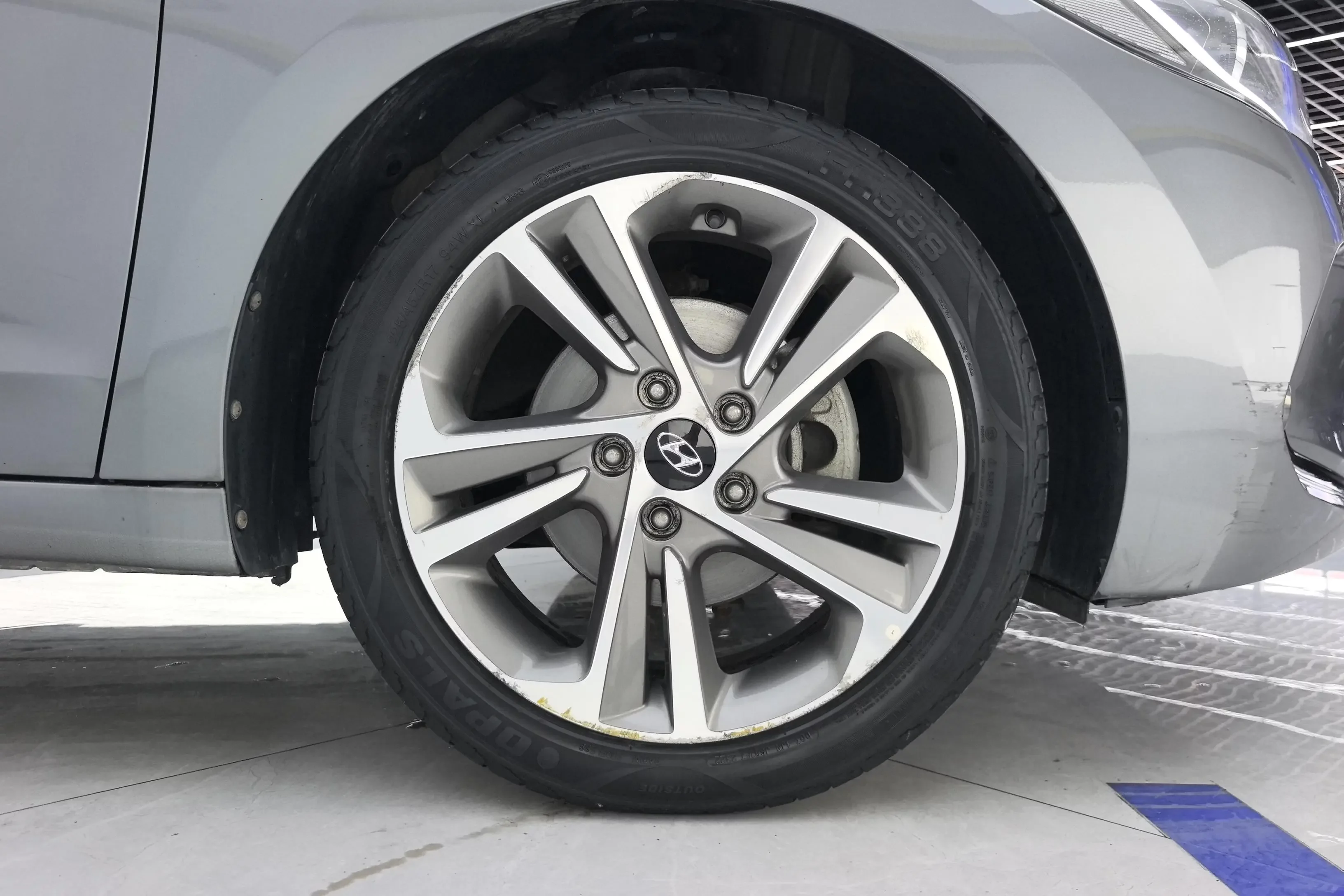Hyundai lead