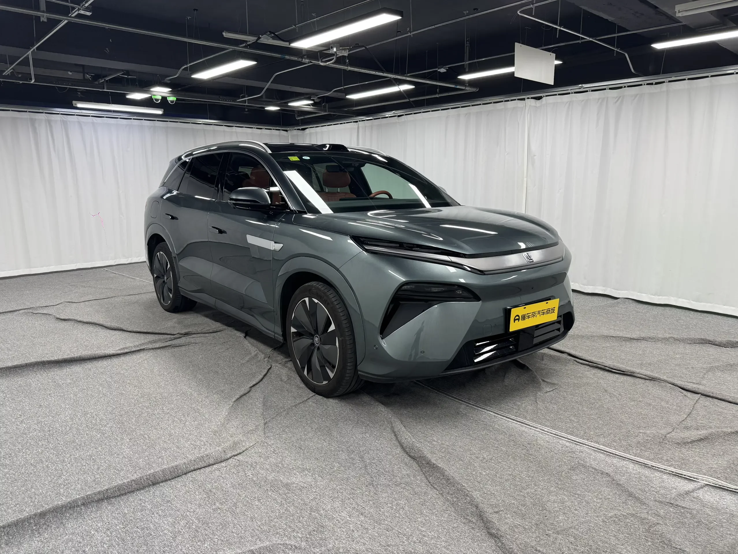 BYD Tang L EV