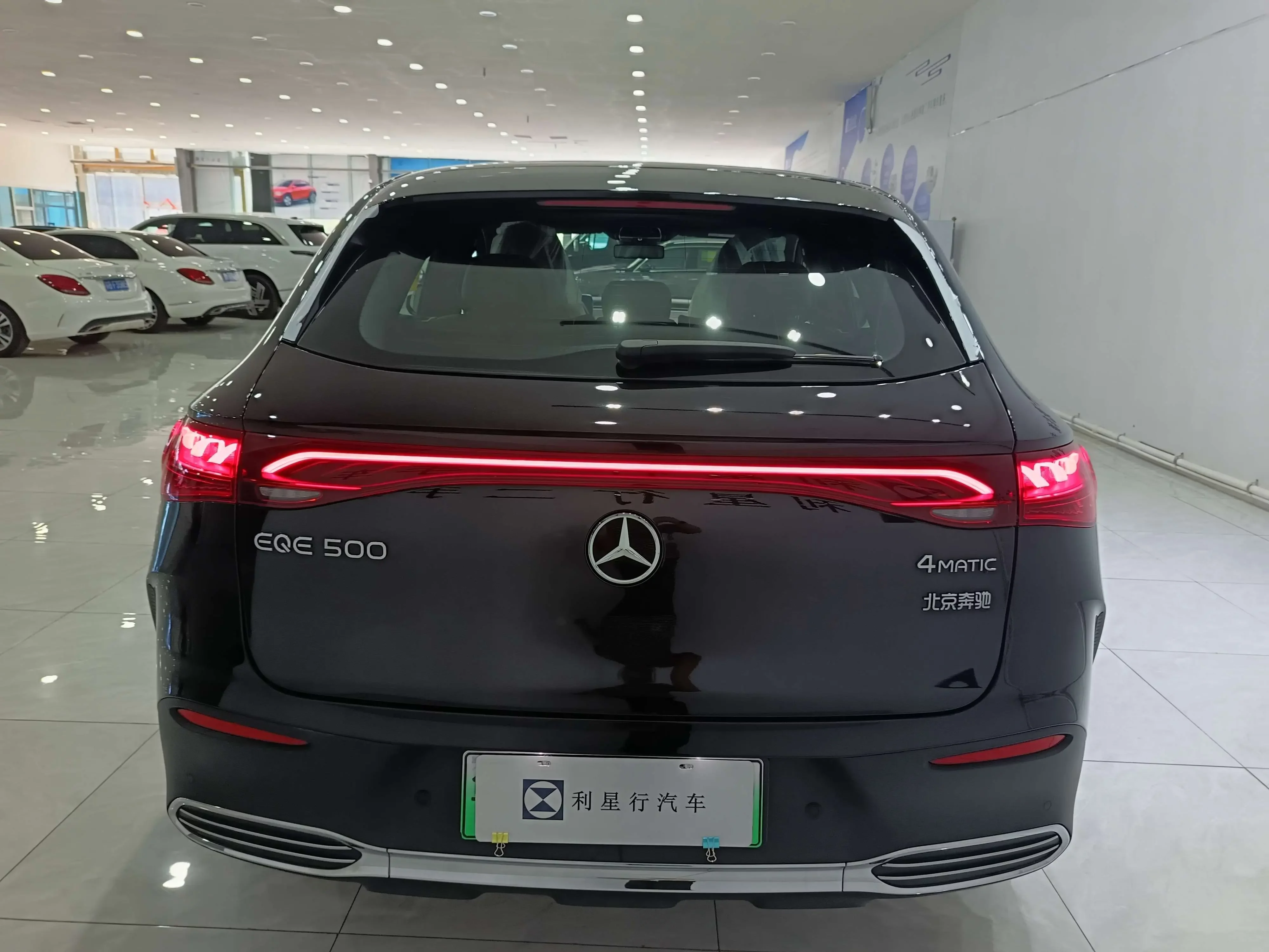 Mercedes-Benz EQE SUV
