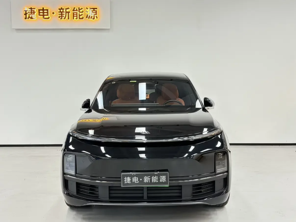 Lixiang L8