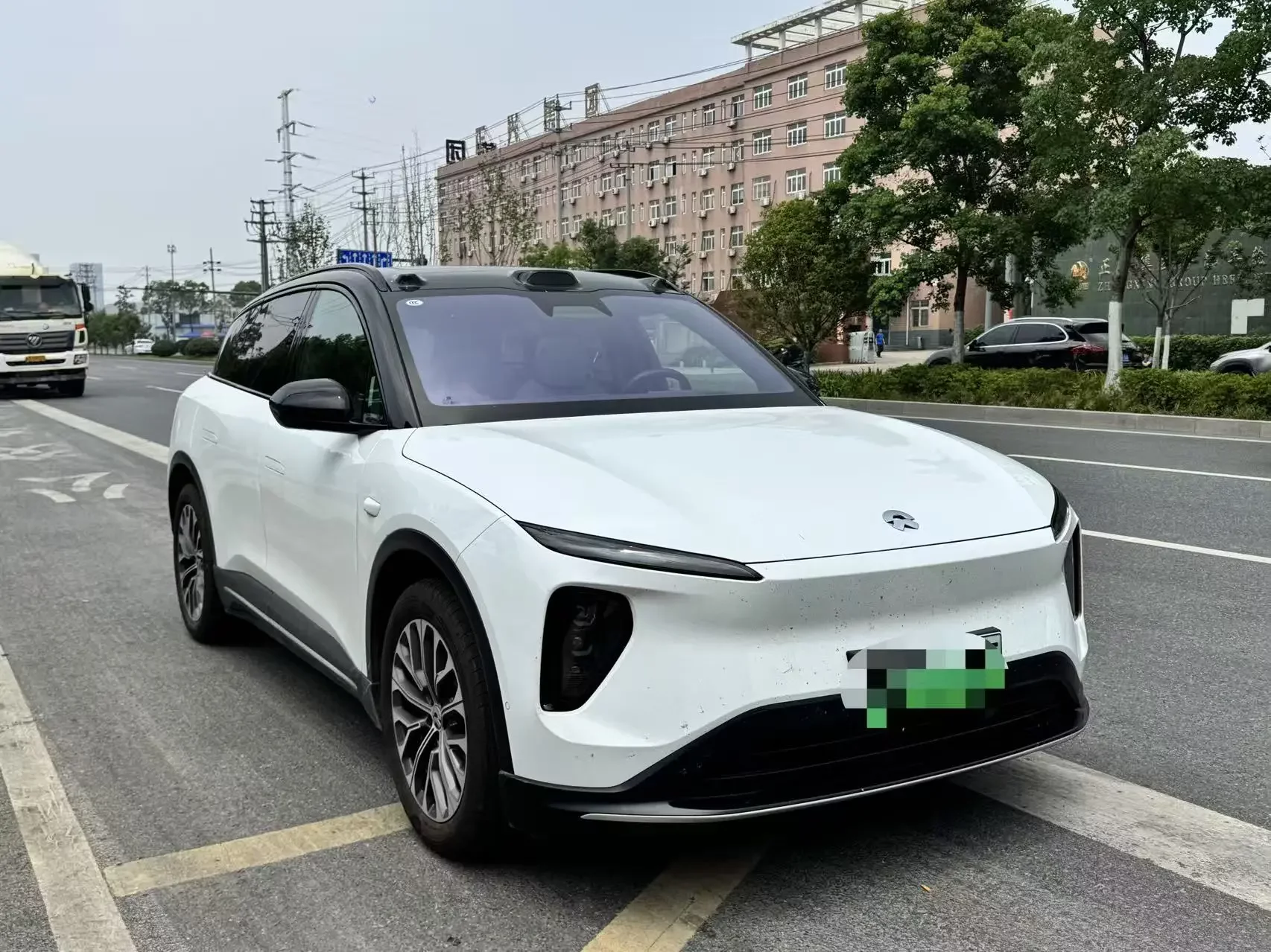 NIO ES6