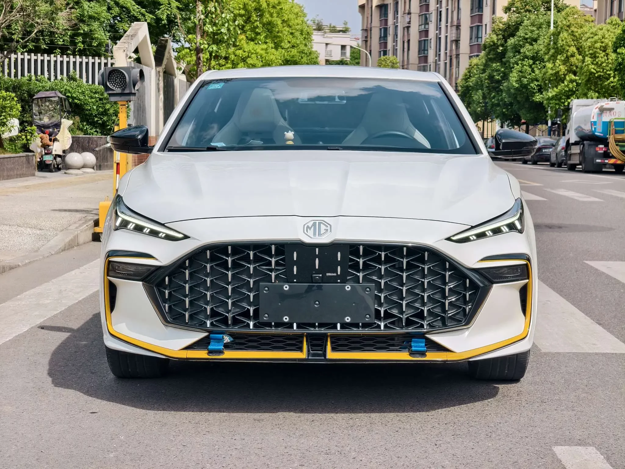 MG 6