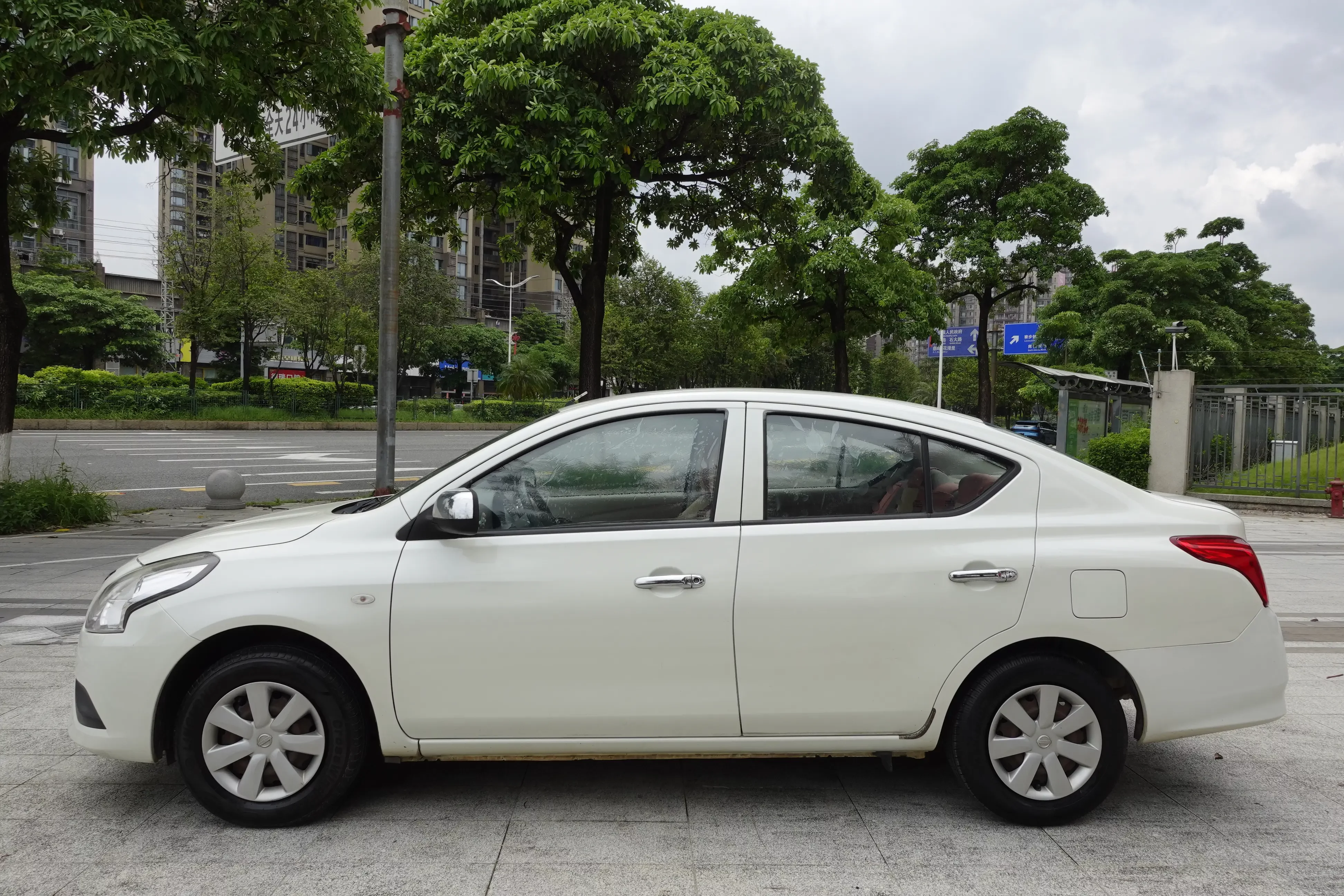 Nissan Sunlight