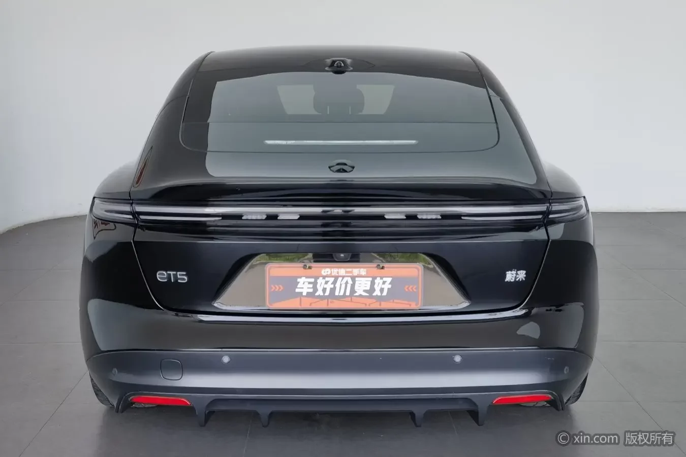 NIO ET5