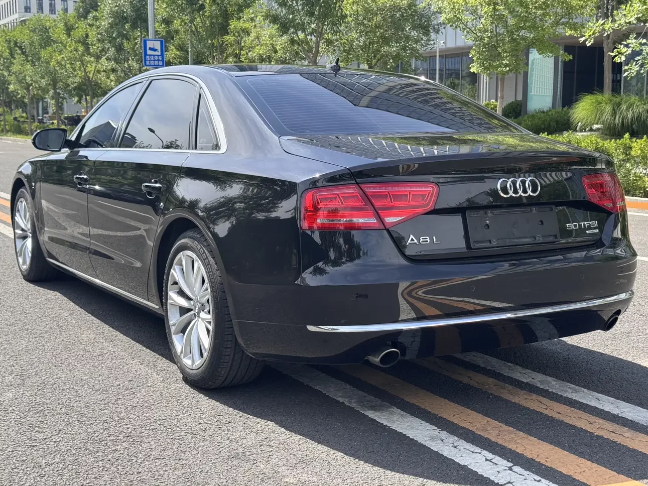 Audi A8